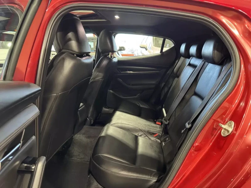 Mazda 3 KEYLESS* ПАНОРАМА* ПОДГРЕВ* КОЖА* КАМЕРА* , снимка 6 - Автомобили и джипове - 52483253