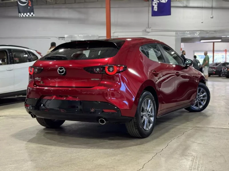 Mazda 3 KEYLESS* ПАНОРАМА* ПОДГРЕВ* КОЖА* КАМЕРА* , снимка 4 - Автомобили и джипове - 52483253