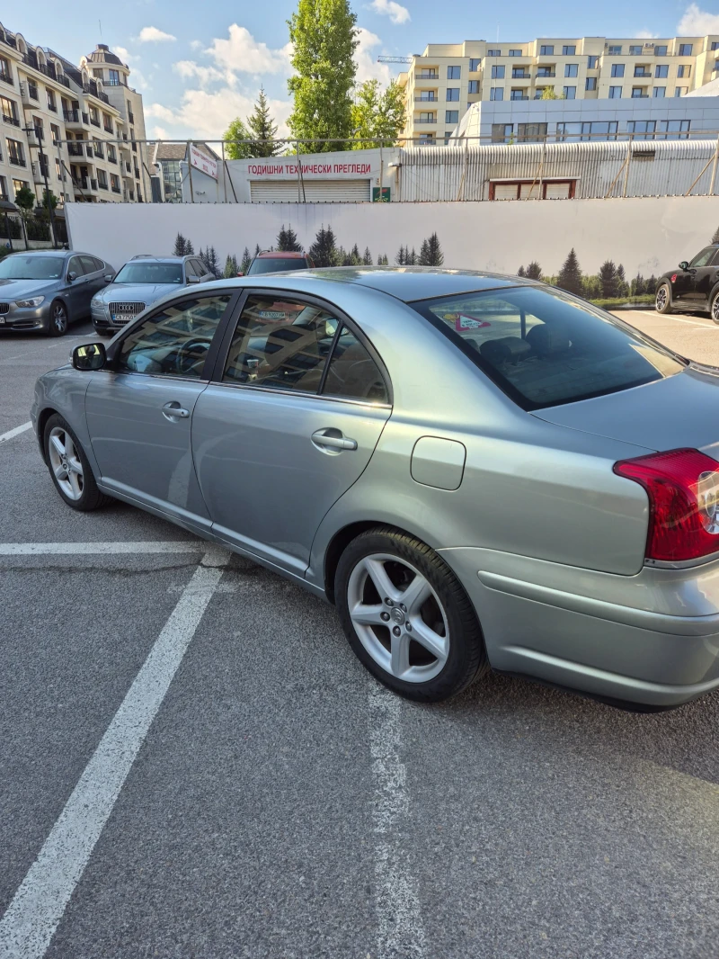 Toyota Avensis D4D 2.2, снимка 5 - Автомобили и джипове - 52496667