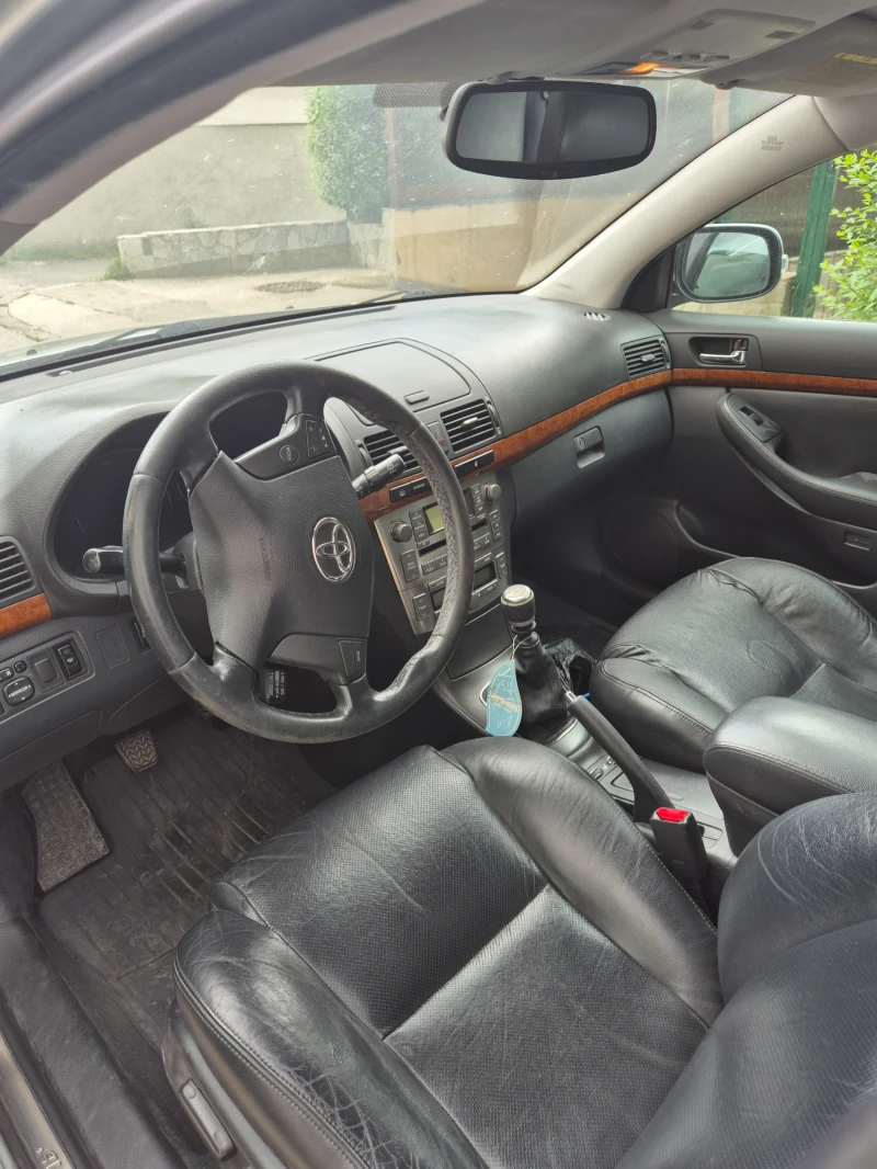 Toyota Avensis D4D 2.2, снимка 9 - Автомобили и джипове - 52496667