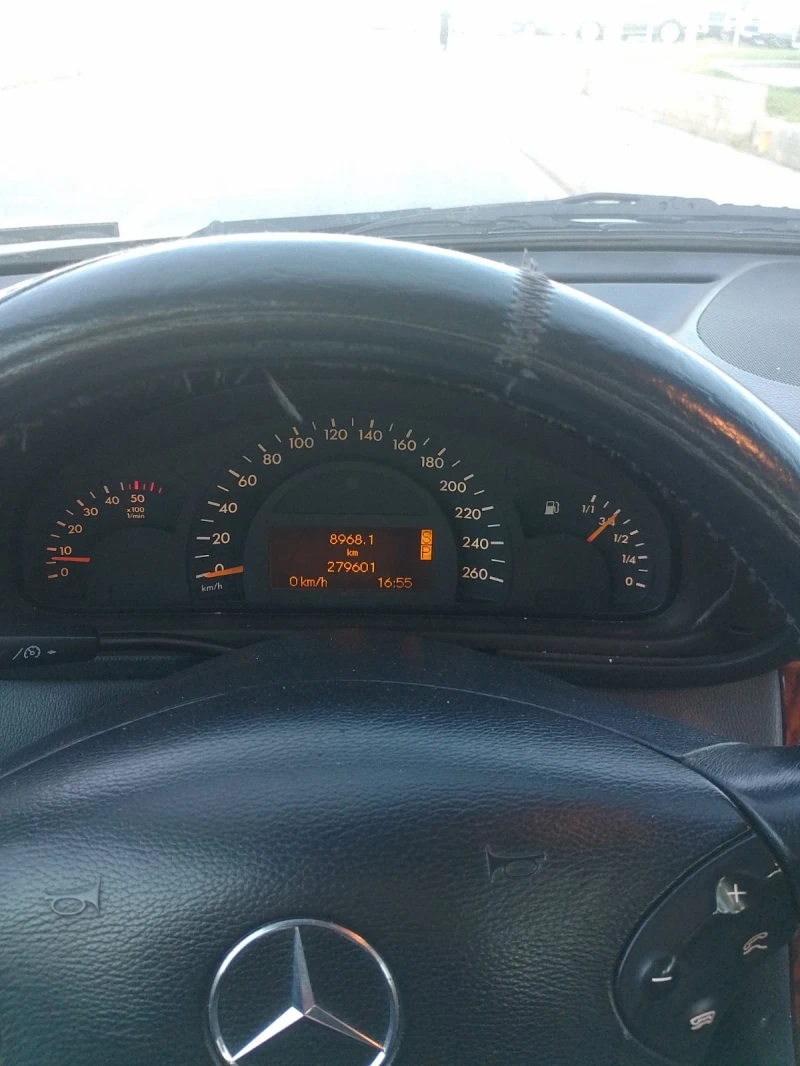 Mercedes-Benz C 200, снимка 10 - Автомобили и джипове - 52792206