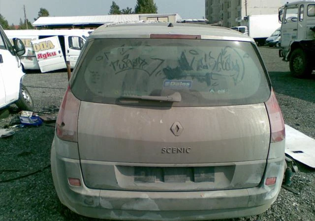 Renault Scenic 1.6 16v на части, снимка 2 - Автомобили и джипове - 1001527