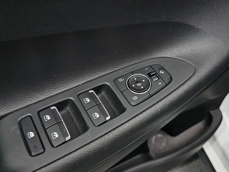 Hyundai Grandeur 3.0 Automatic, снимка 7 - Автомобили и джипове - 55656063