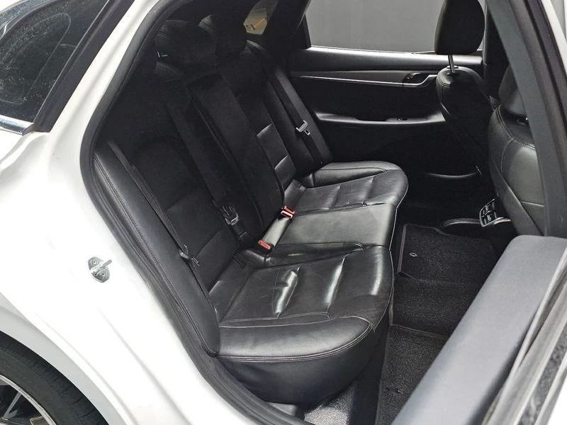 Hyundai Grandeur 3.0 Automatic, снимка 16 - Автомобили и джипове - 55656063