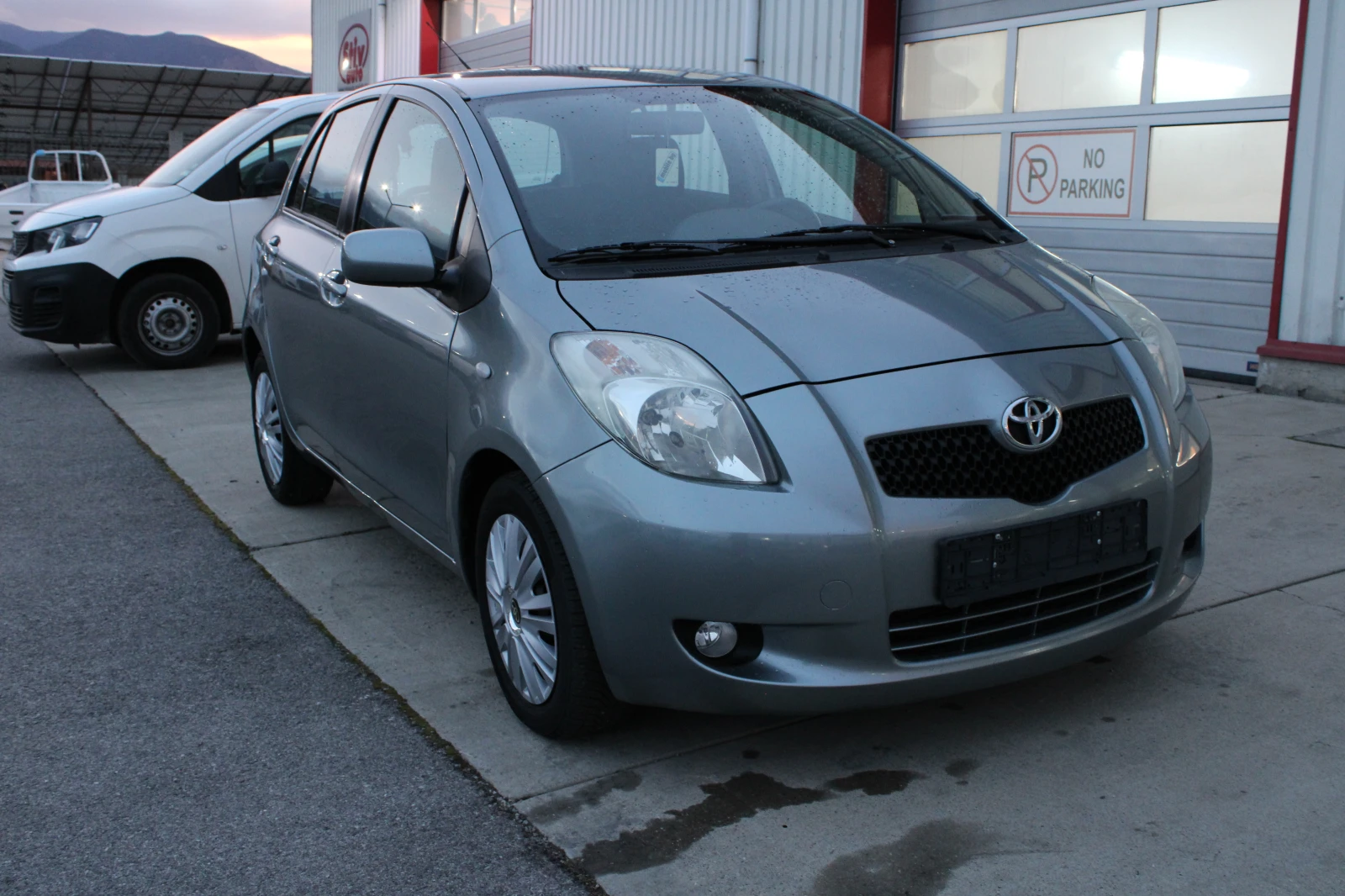 Toyota Yaris 1, 3 vvti avtomatik  - изображение 3