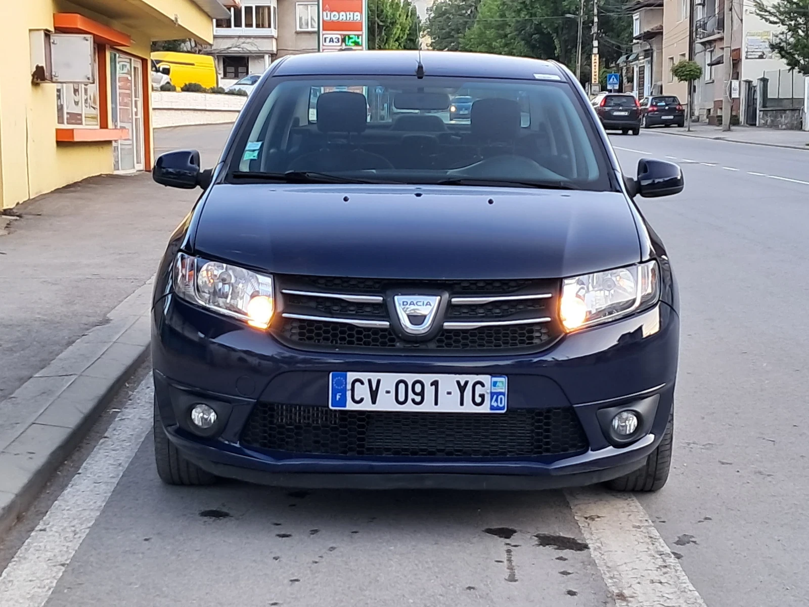 Dacia Logan 1.5 dci 90к.с.NAVI, KLIMA - изображение 2