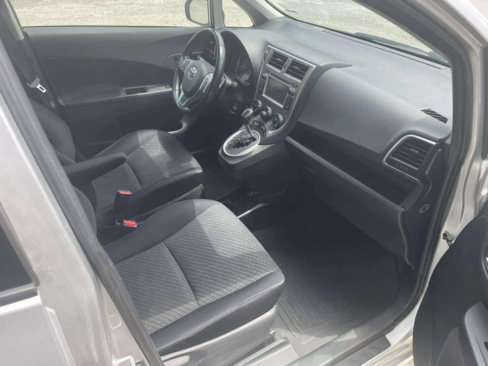 Toyota Verso S  - изображение 10