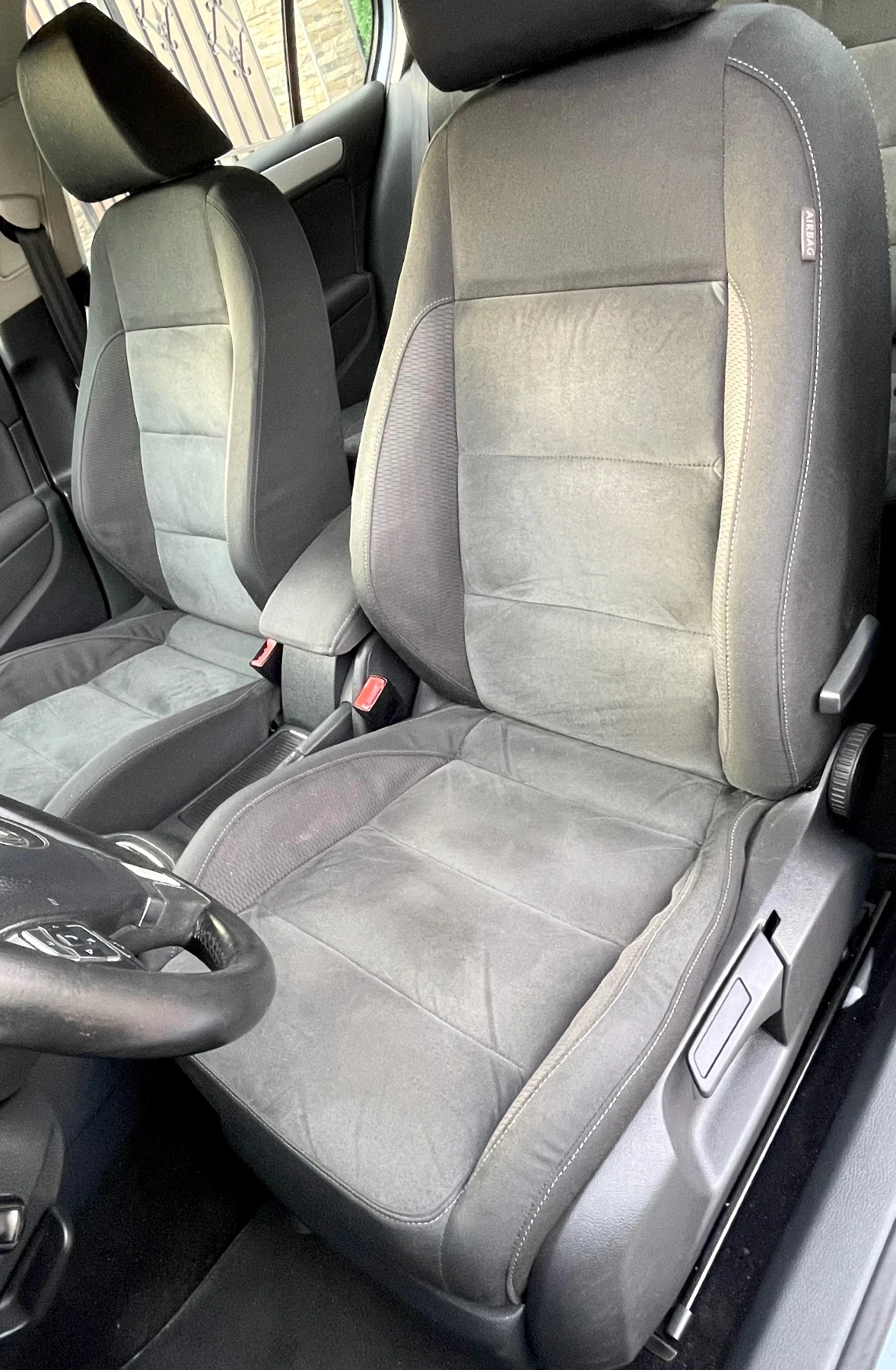VW Golf 6 2.0 TDI EURO 5A Напълно обслужен! - изображение 10
