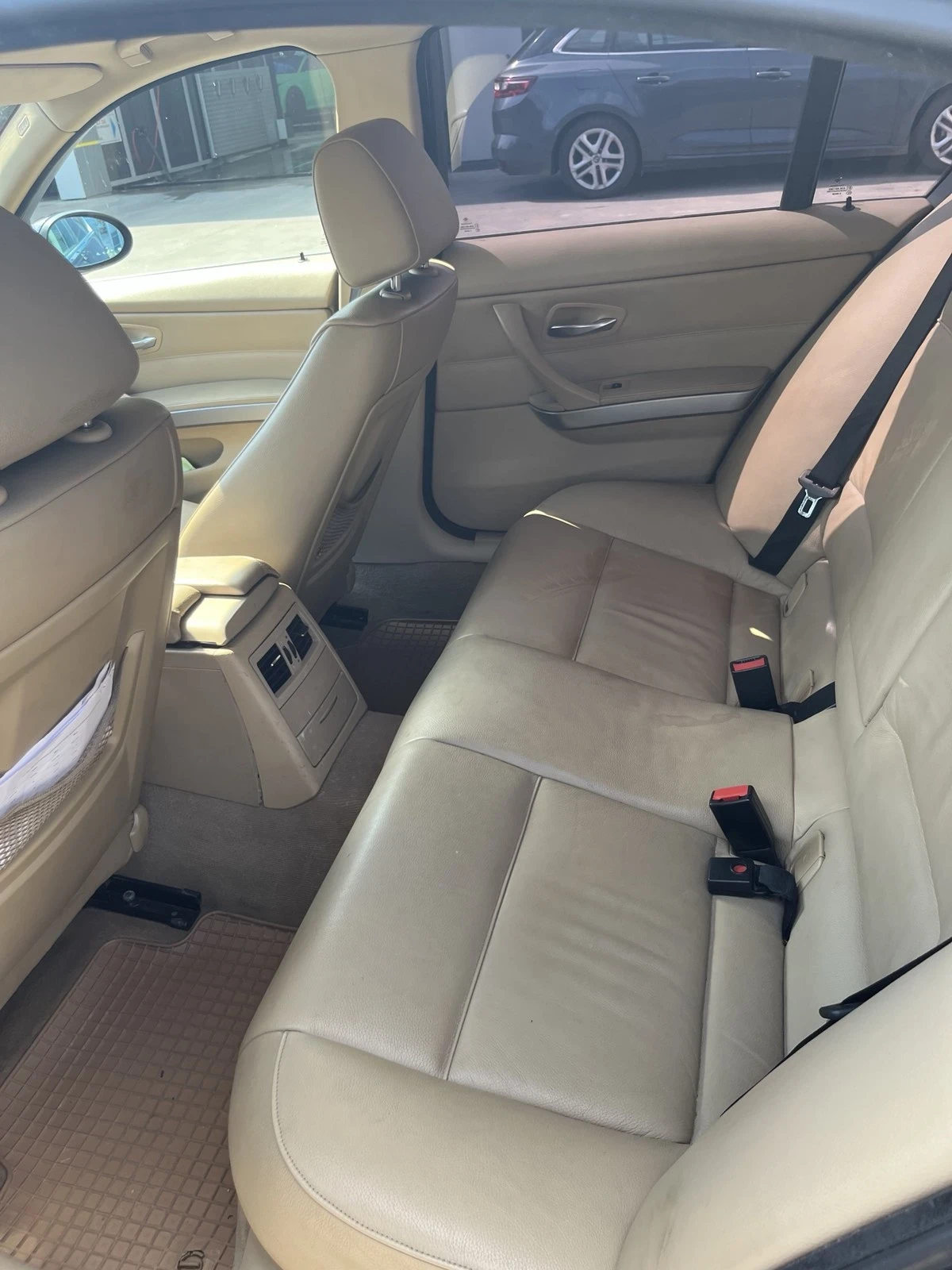 BMW 330 231 к.с., автомат, 4x4, мултимедия - изображение 6