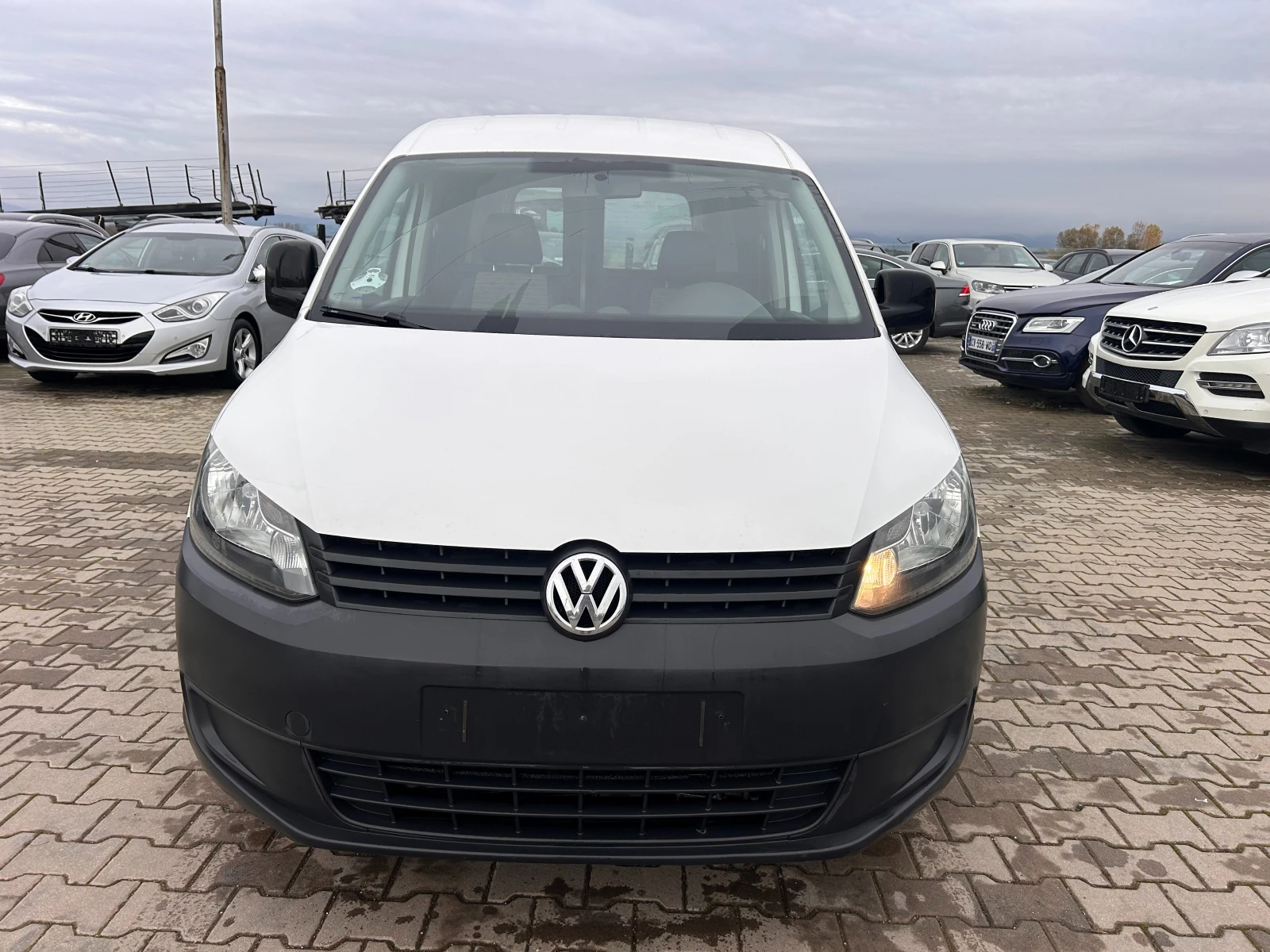 VW Caddy 1.6TDI 1+ 1 EURO 5 - изображение 3