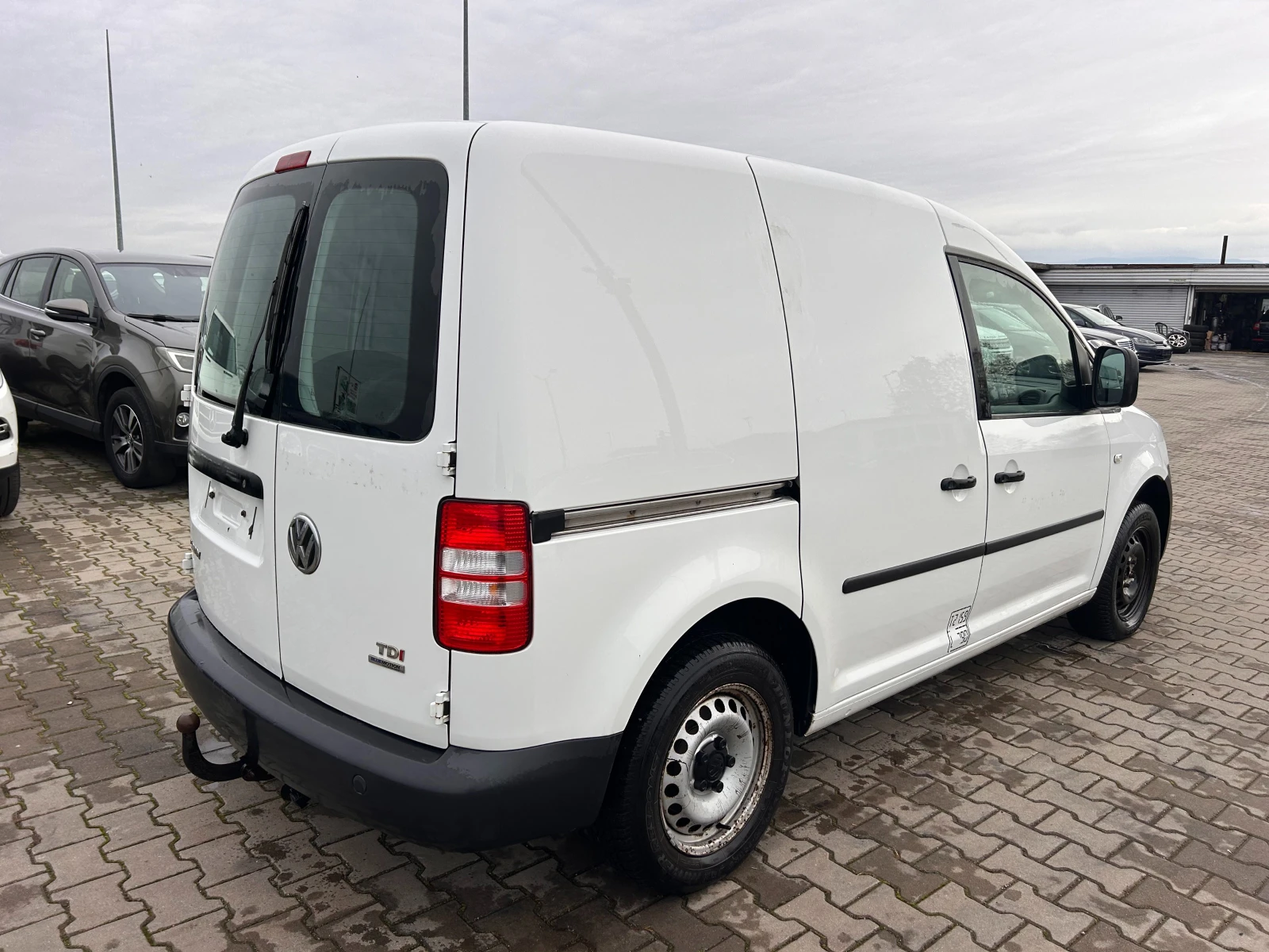 VW Caddy 1.6TDI 1+ 1 EURO 5 - изображение 6