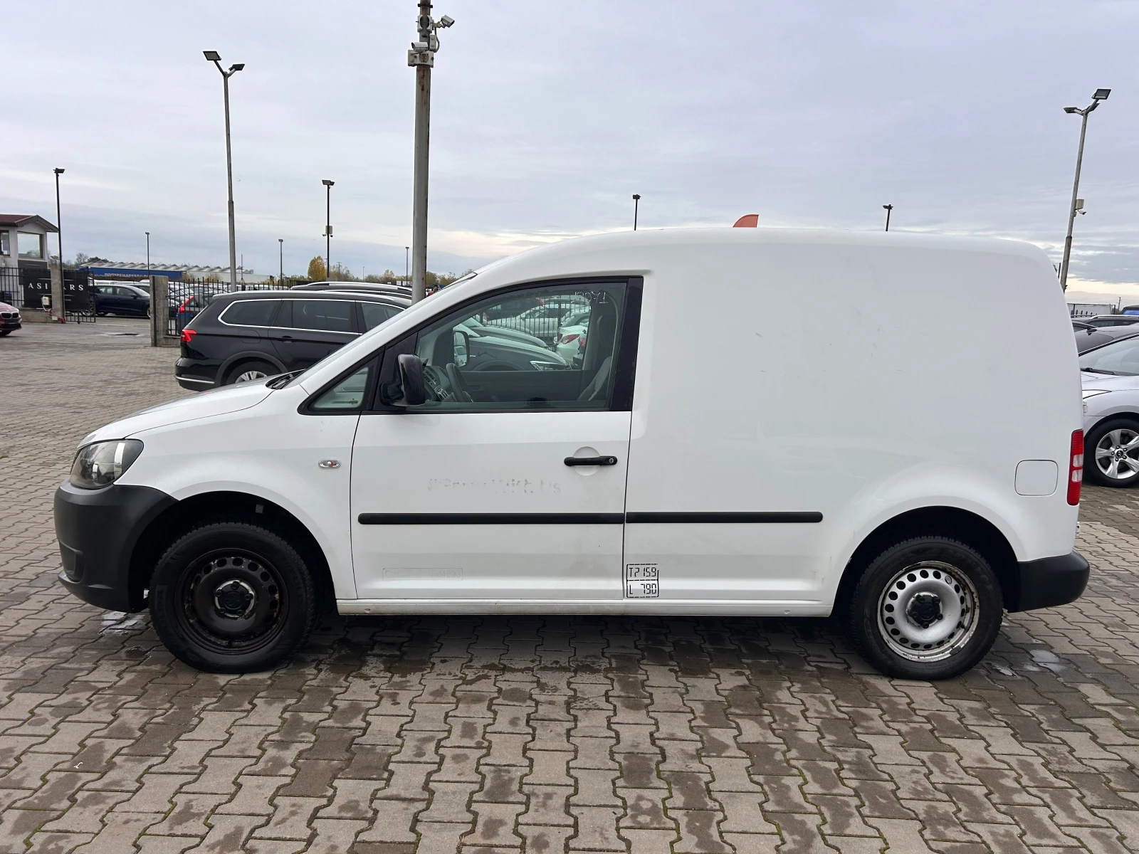 VW Caddy 1.6TDI 1+ 1 EURO 5 - изображение 9