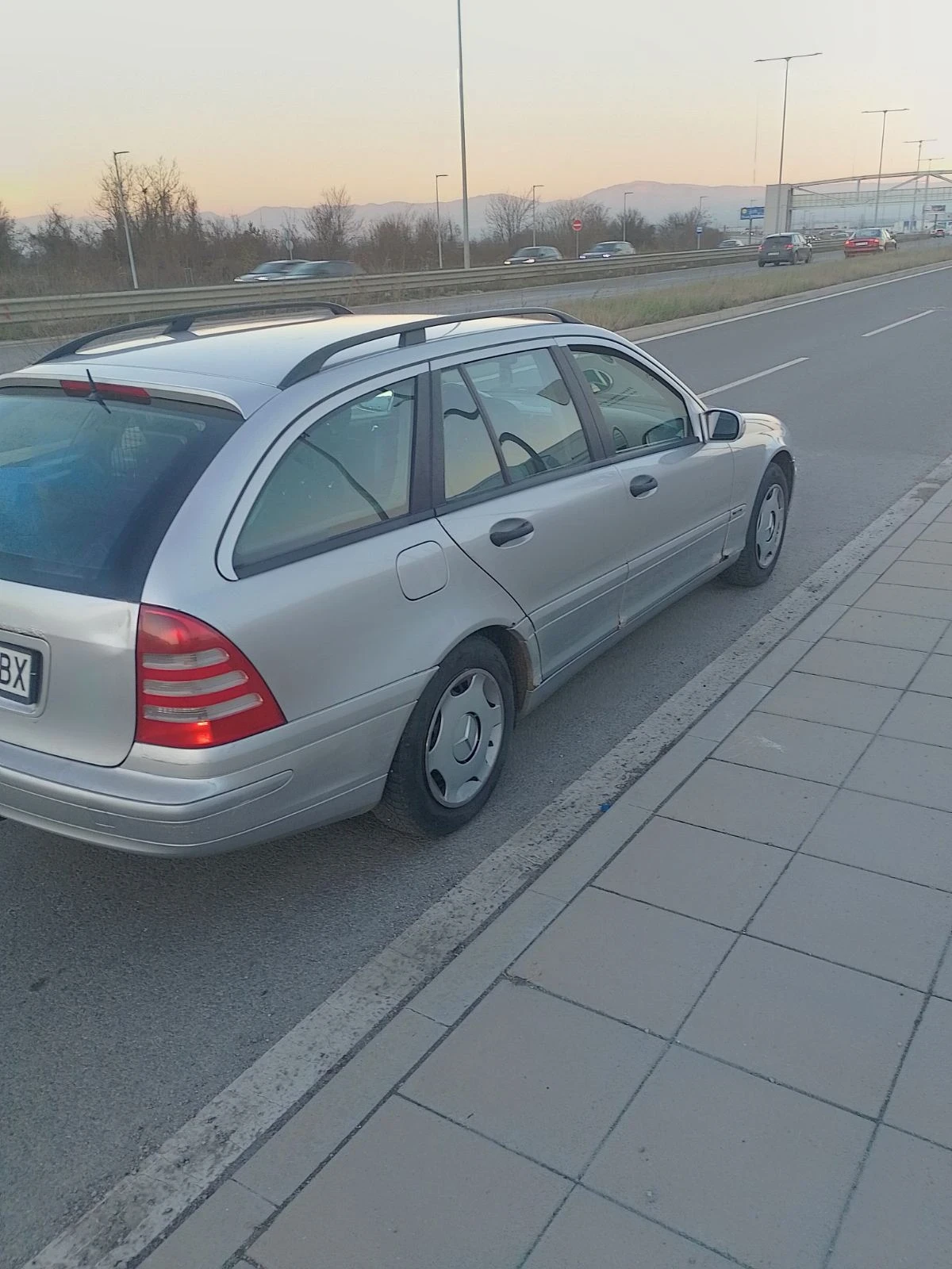 Mercedes-Benz C 200  - изображение 4