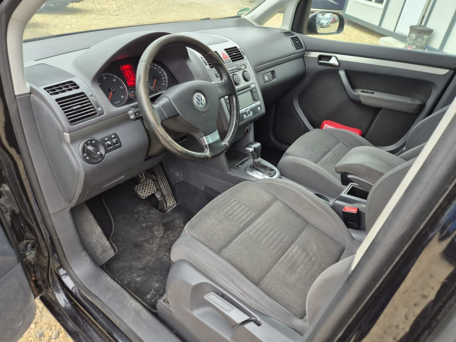 VW Touran 2.0TDI AUTOMAT  - изображение 6