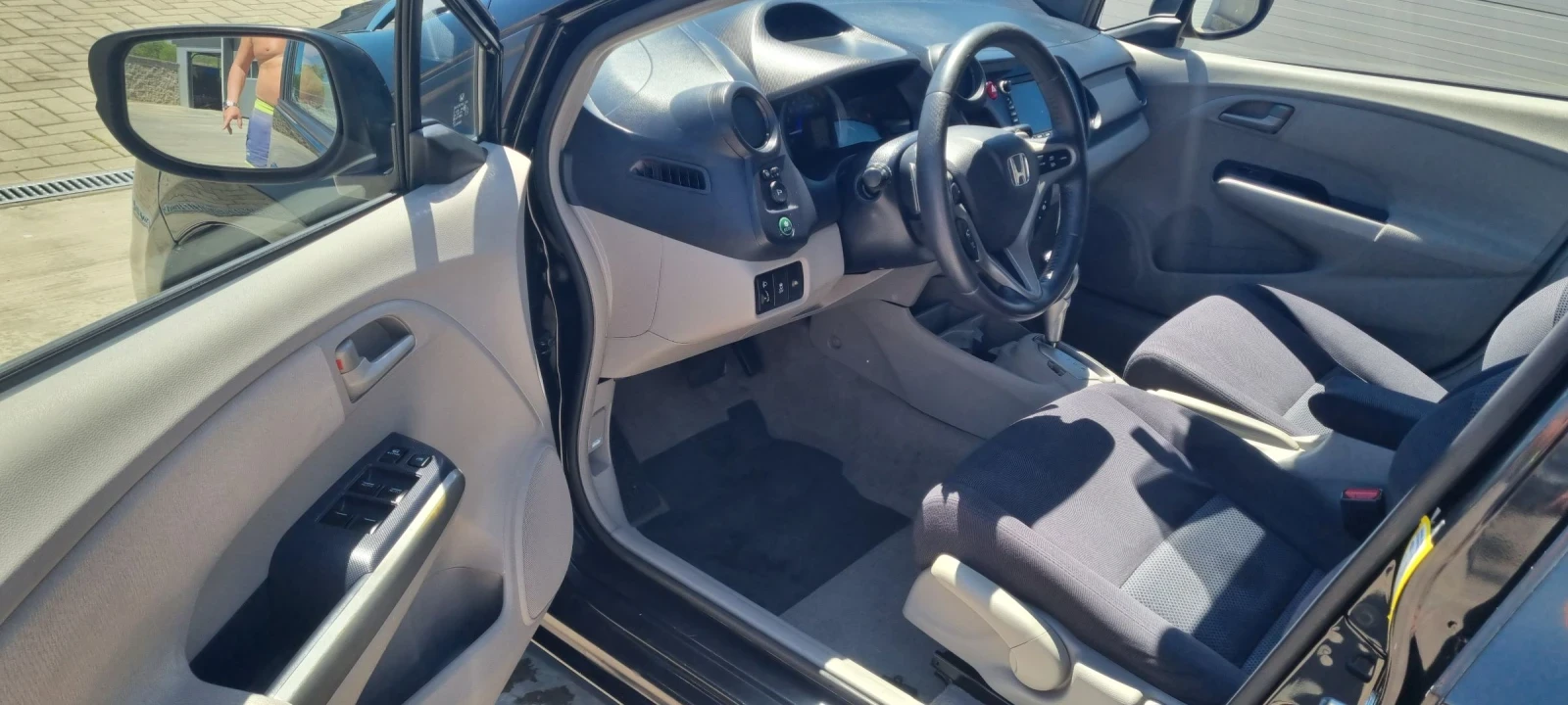 Honda Insight HYBRID, снимка 8 - Автомобили и джипове - 54311413