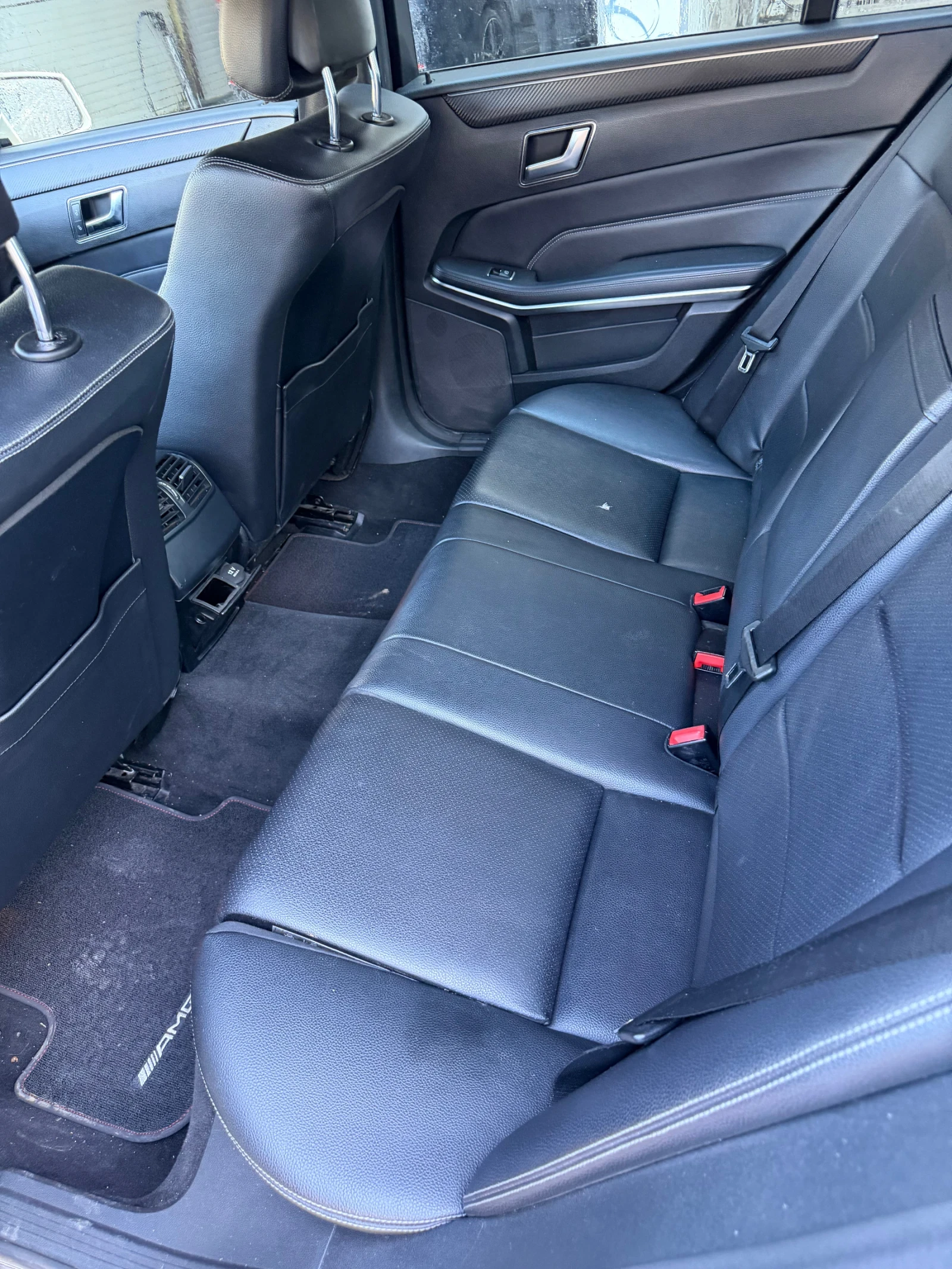 Mercedes-Benz E 220, снимка 9 - Автомобили и джипове - 54601133