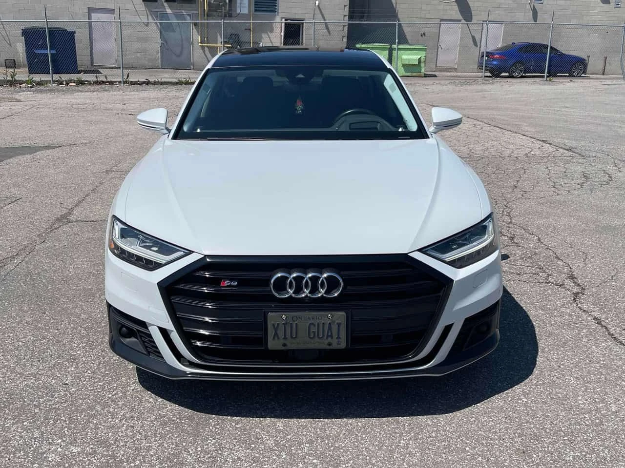 Audi S8 4.0 TFSI * ДИСТРОНИК* МАСАЖИ* 360 КАМЕРА* ОБДУХВАН, снимка 2 - Автомобили и джипове - 54703012