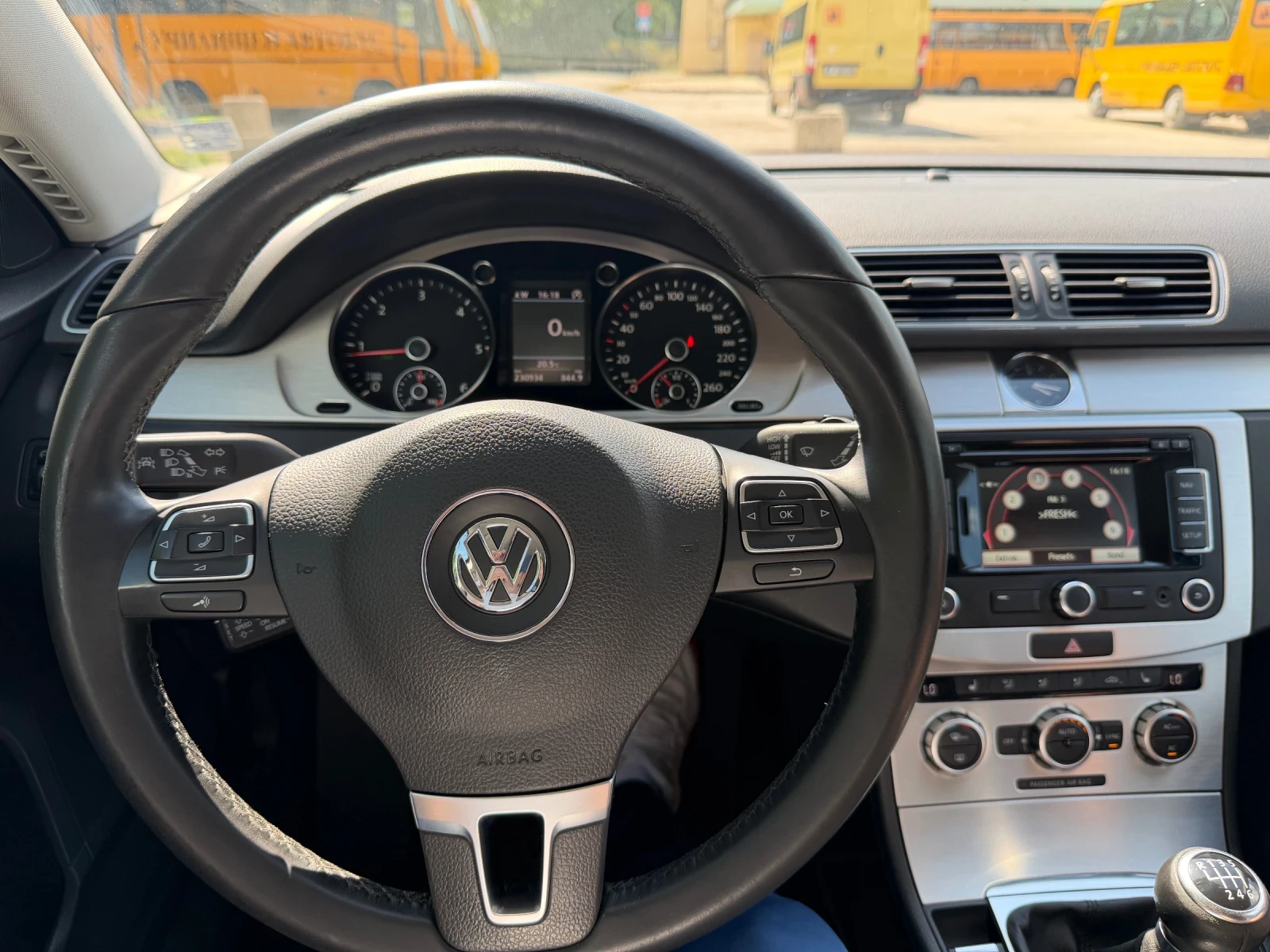 VW Passat 2.0 TDI Highline 170кс-229000КМ-DISTR-СЕРВ. ИСТ., снимка 12 - Автомобили и джипове - 54761191