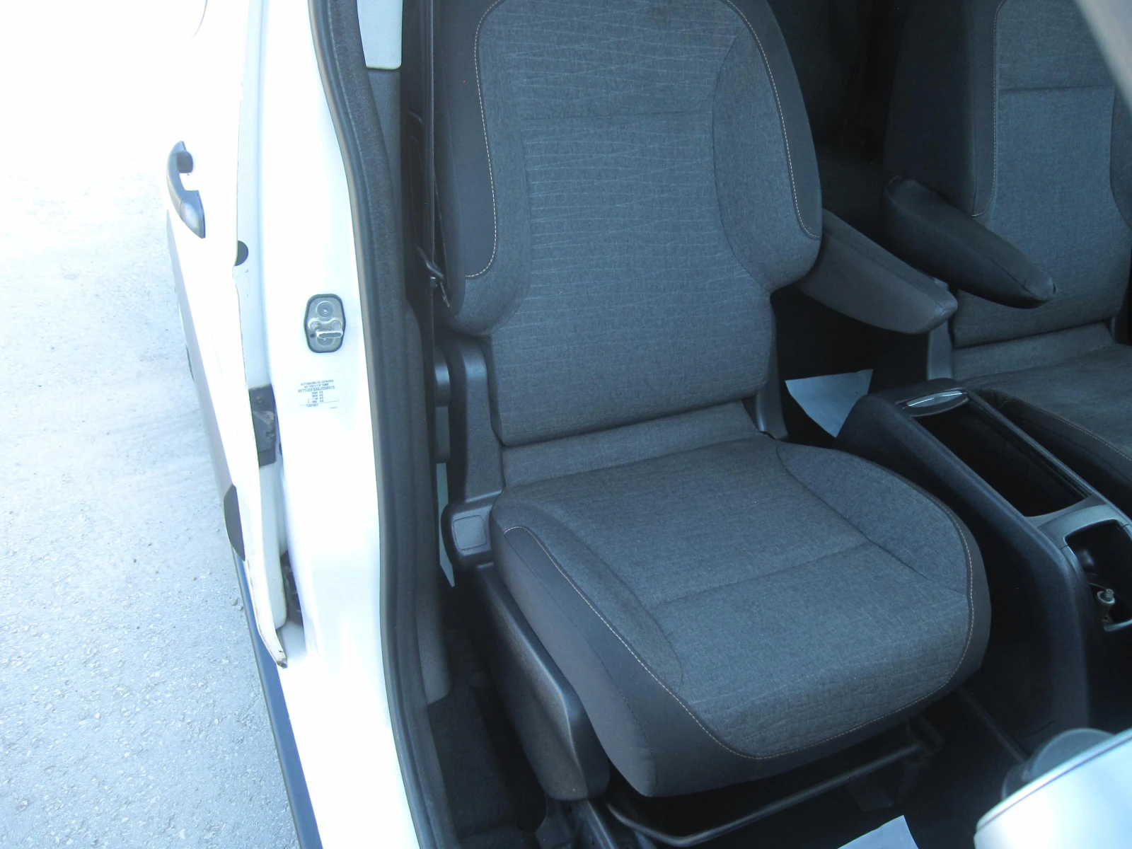 Citroen Berlingo 1, 6-Газ , Navi, , снимка 13 - Автомобили и джипове - 54766537