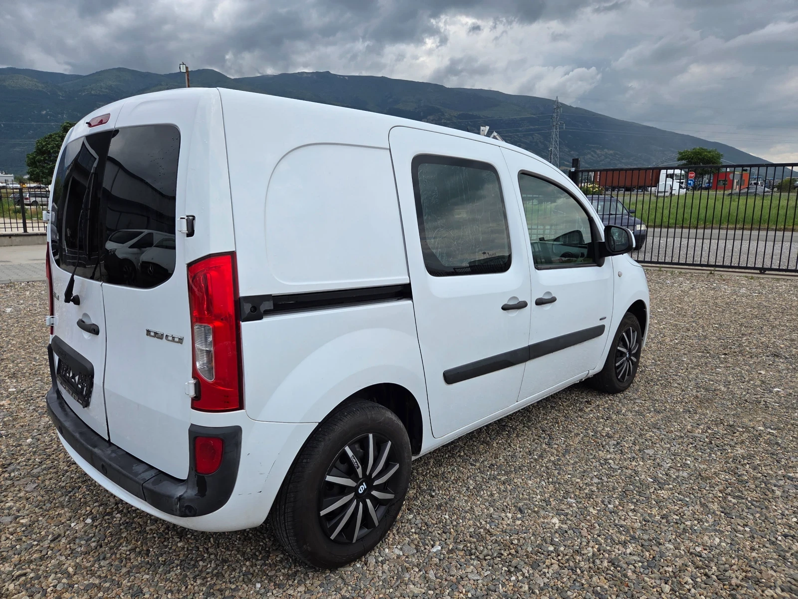 Mercedes-Benz Citan, снимка 4 - Автомобили и джипове - 55009496