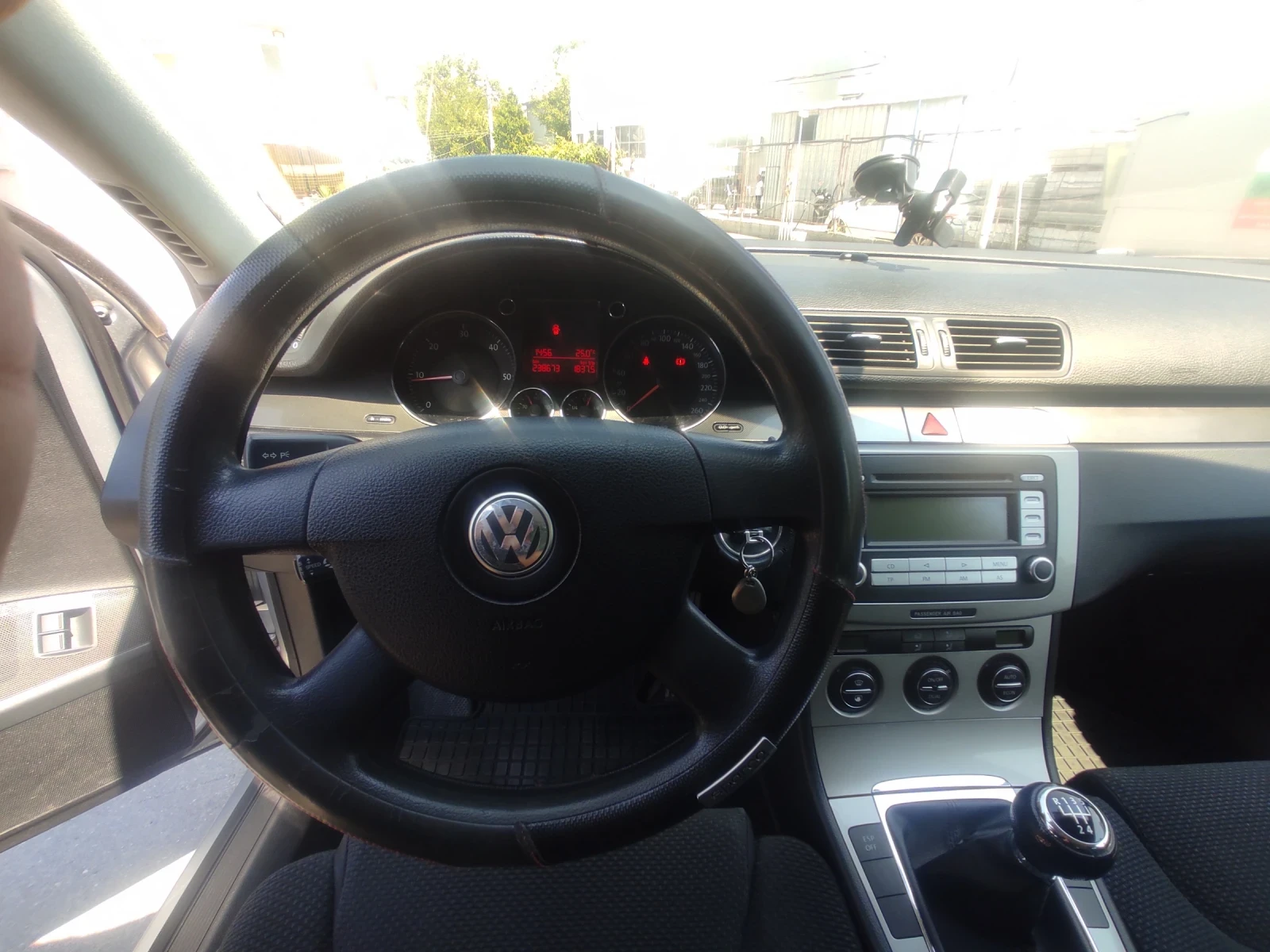VW Passat Комби , снимка 3 - Автомобили и джипове - 55597038