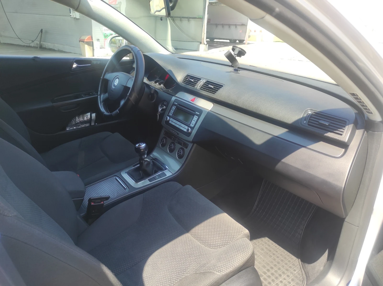 VW Passat Комби , снимка 4 - Автомобили и джипове - 55597038