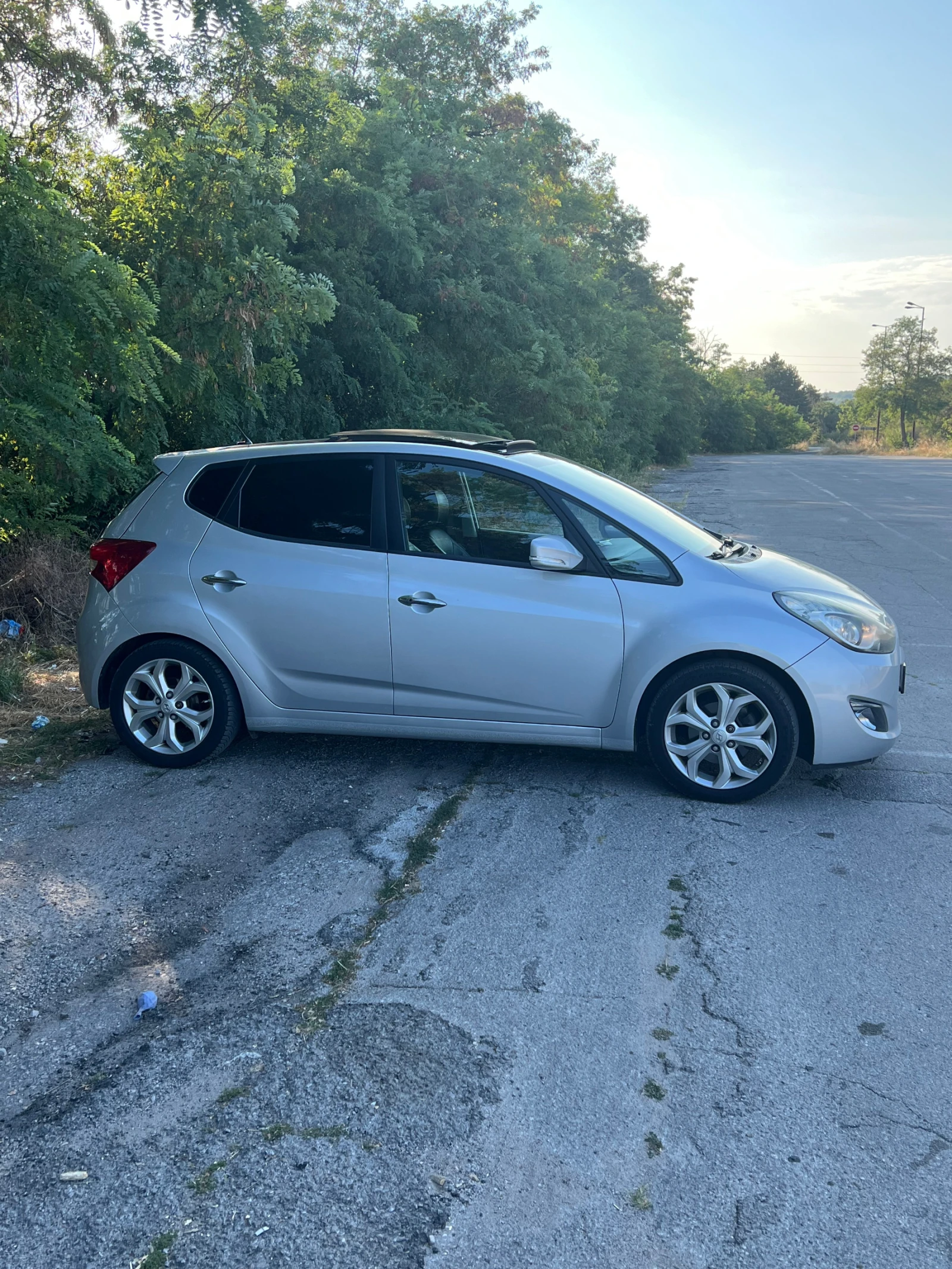 Hyundai Ix20, снимка 6 - Автомобили и джипове - 55658298