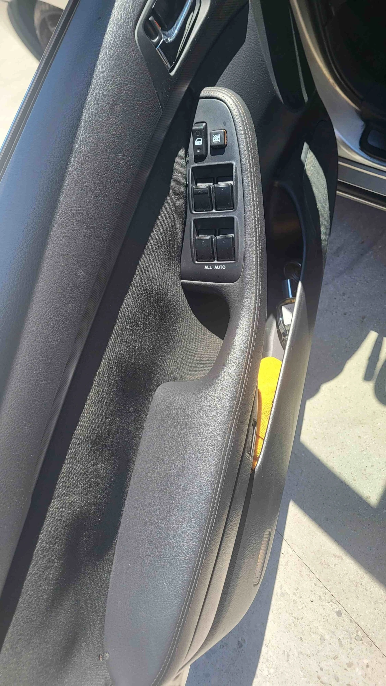 Toyota Avensis 1.8, снимка 3 - Автомобили и джипове - 55738215