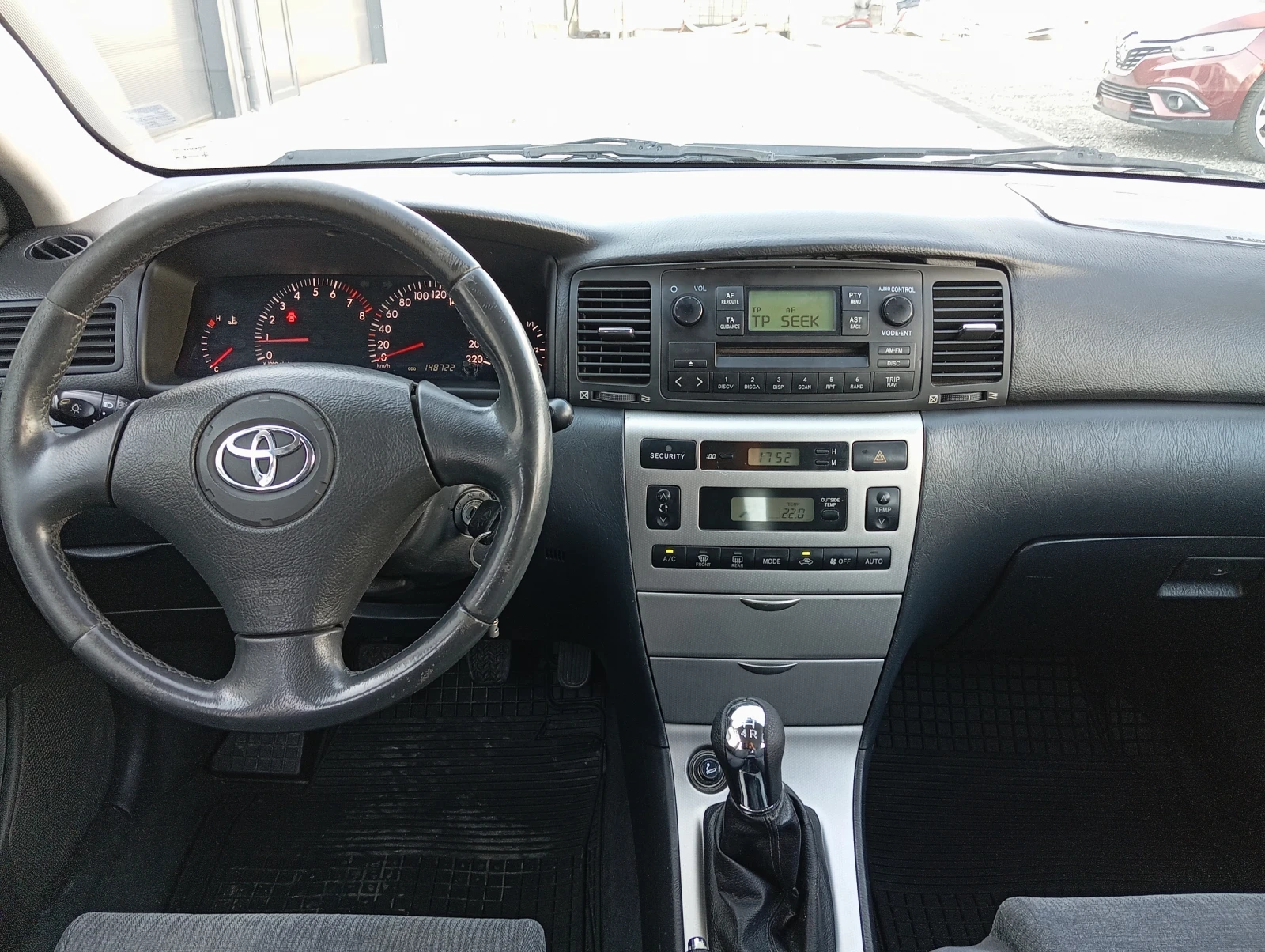 Toyota Corolla 1.4 vvti, снимка 11 - Автомобили и джипове - 55837100