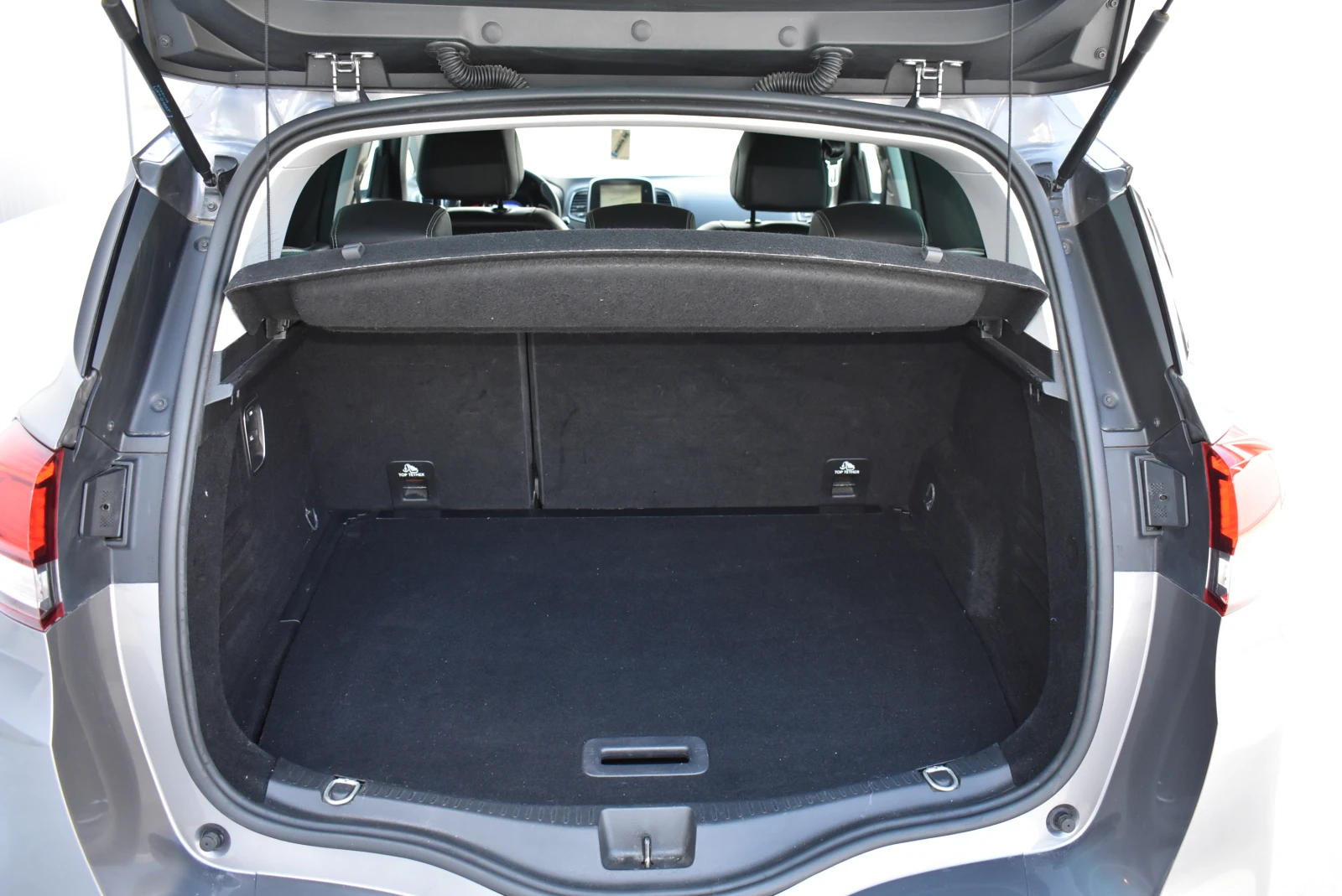 Renault Scenic 1.5DCI/INTENCE/AUTOMAT/KEYLESS/EURO6/ITALY/TOP!!!, снимка 10 - Автомобили и джипове - 55955079