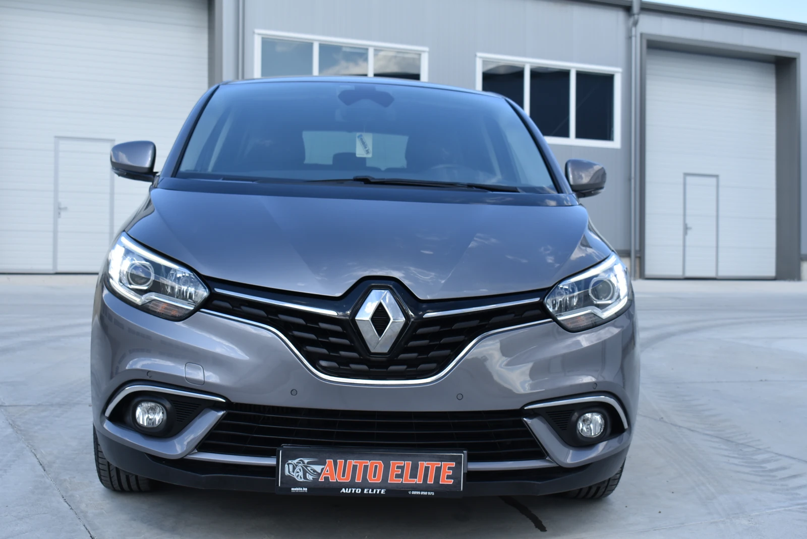 Renault Scenic 1.5DCI/INTENCE/AUTOMAT/KEYLESS/EURO6/ITALY/TOP!!!, снимка 8 - Автомобили и джипове - 55955079