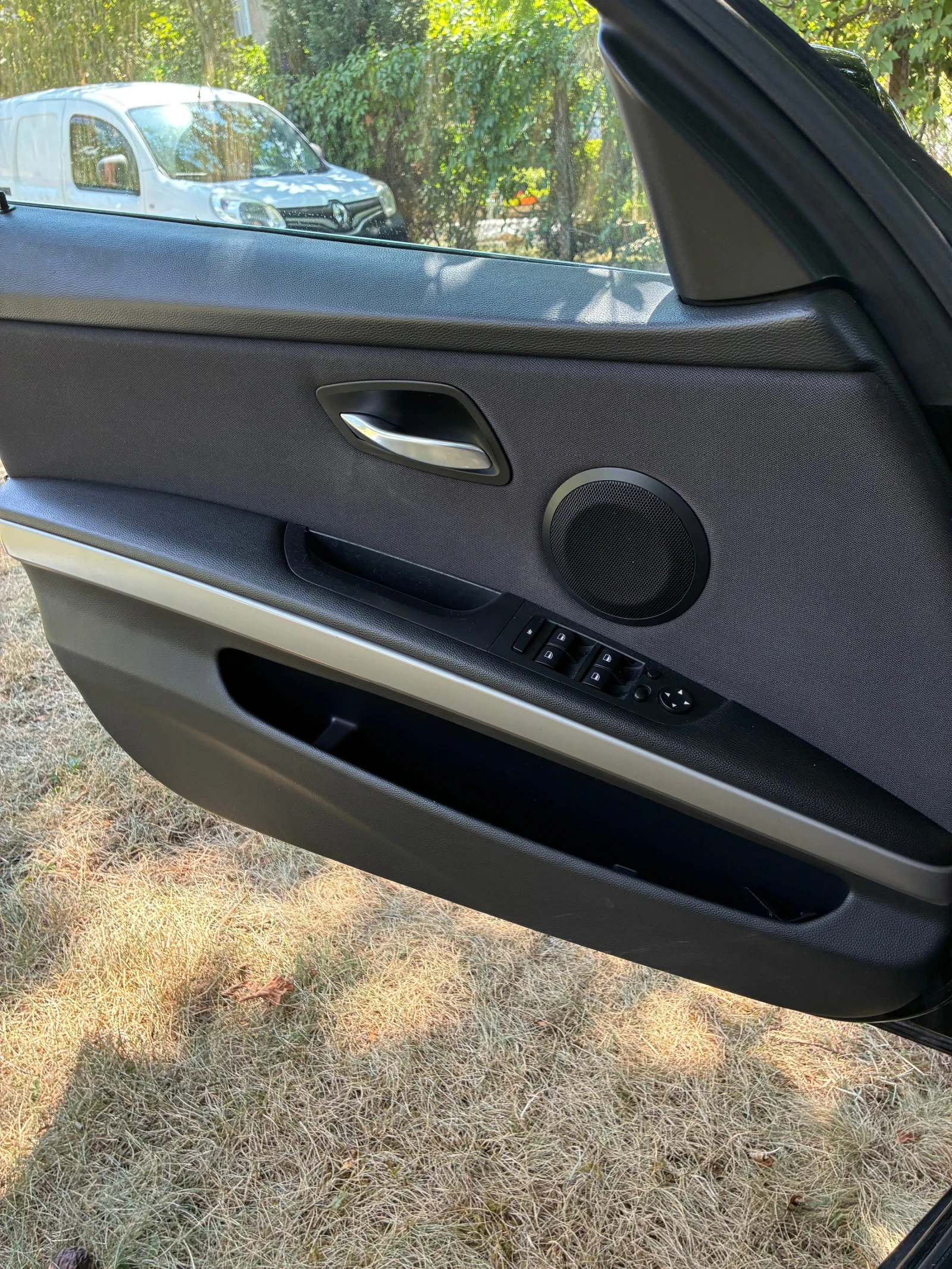 BMW 330, снимка 5 - Автомобили и джипове - 56247937