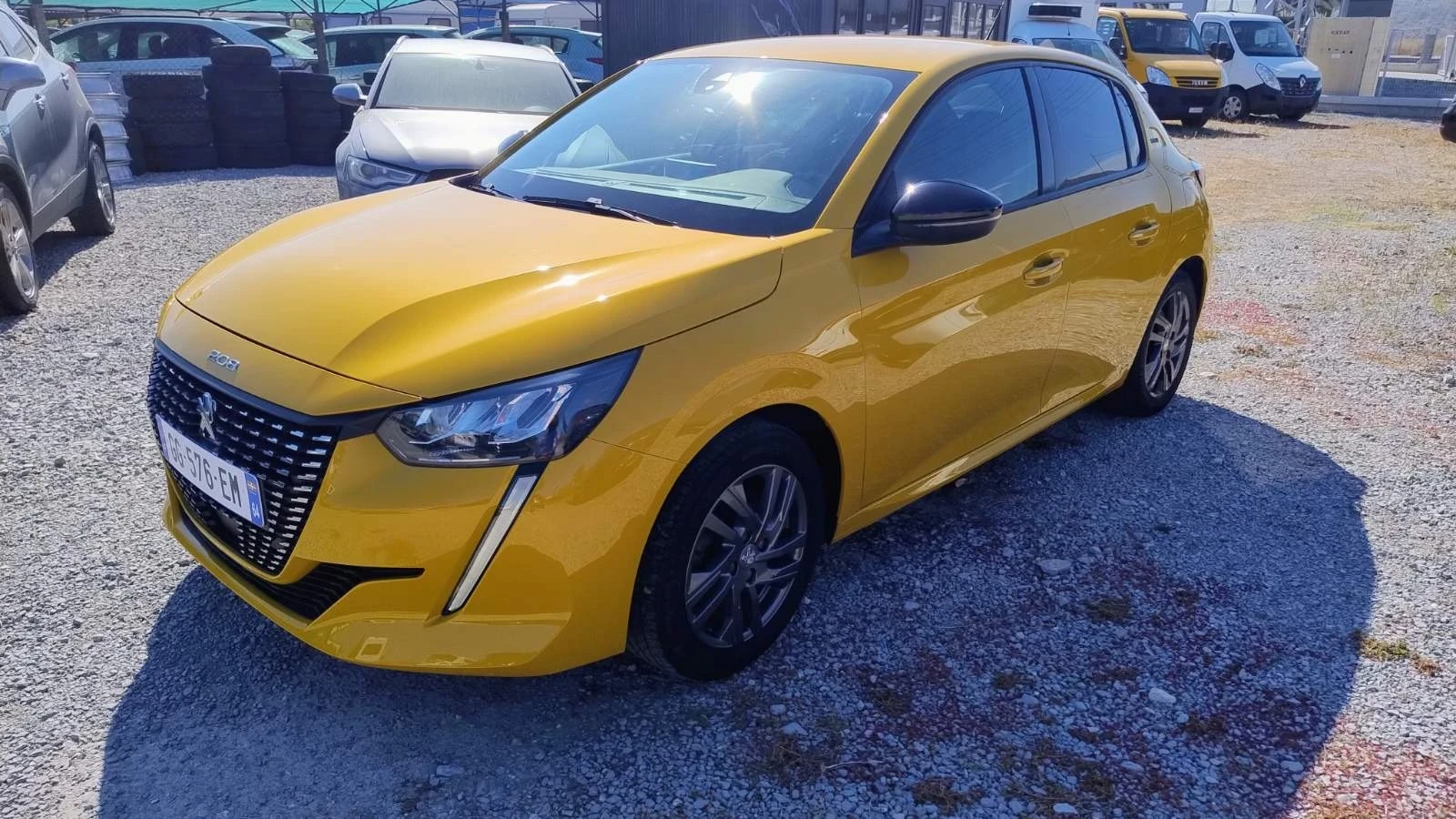 Peugeot 208 1.2, снимка 3 - Автомобили и джипове - 56481167