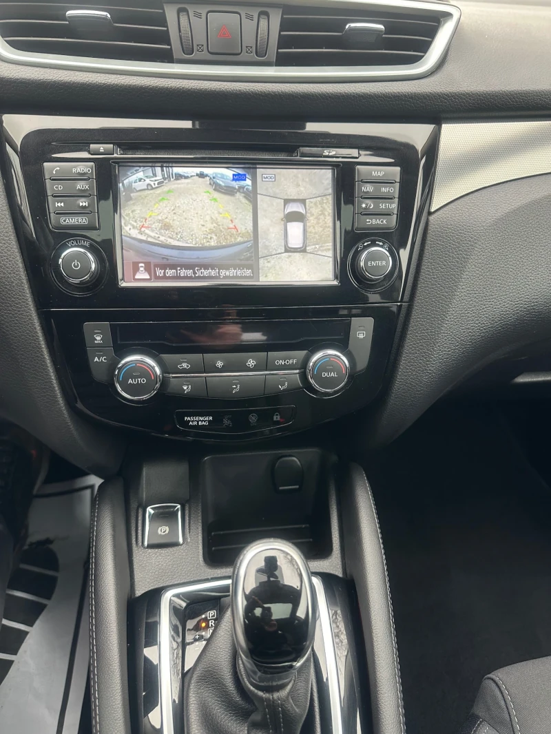 Nissan Qashqai, снимка 11 - Автомобили и джипове - 52804255