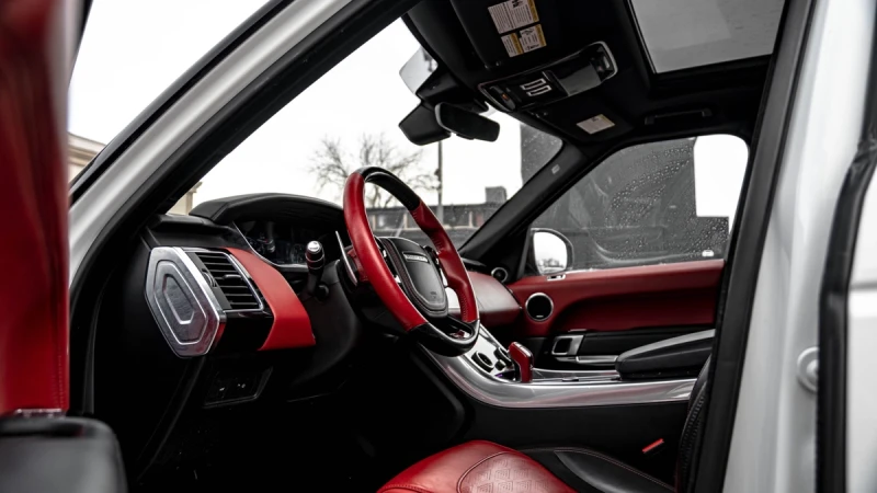 Land Rover Range Rover Sport CARFAX* АВТОФИНАНСИРАНЕ* БЕЗ ПЪРВОНАЧАЛНА ВНОСКА* , снимка 10 - Автомобили и джипове - 52909542