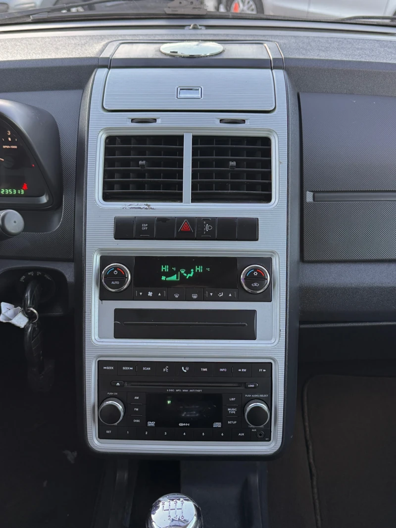 Dodge Journey 2.0TDI 140к.с. ИТАЛИЯ 6+ 1, снимка 11 - Автомобили и джипове - 52957584