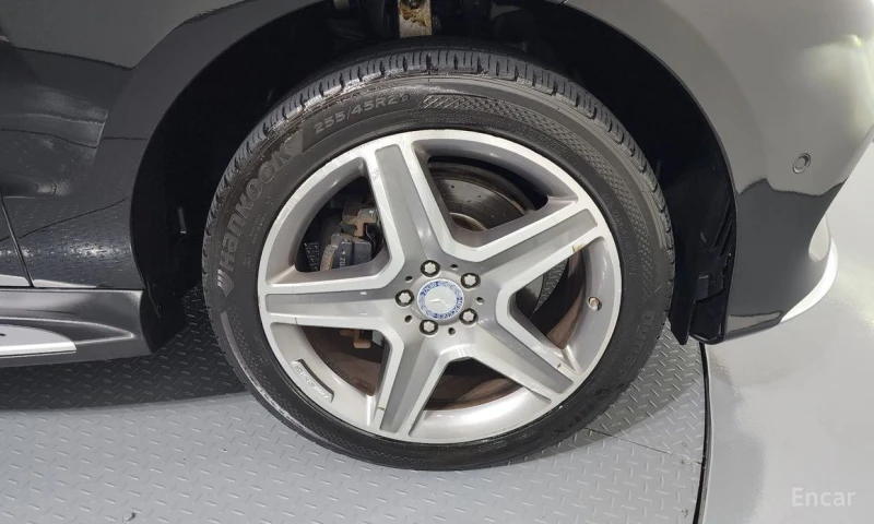 Mercedes-Benz GLE 350, снимка 5 - Автомобили и джипове - 53138511