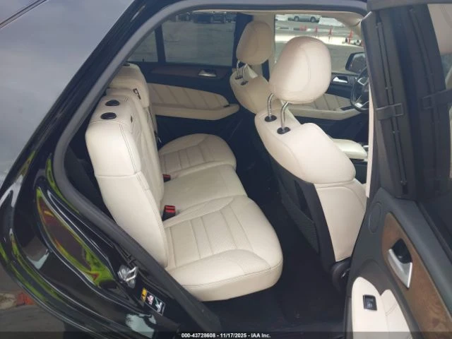 Mercedes-Benz GLE 63 S AMG 4MATIC* КОжа* Подгрев* Обдухване* Кейлес* Blind Sp - изображение 8