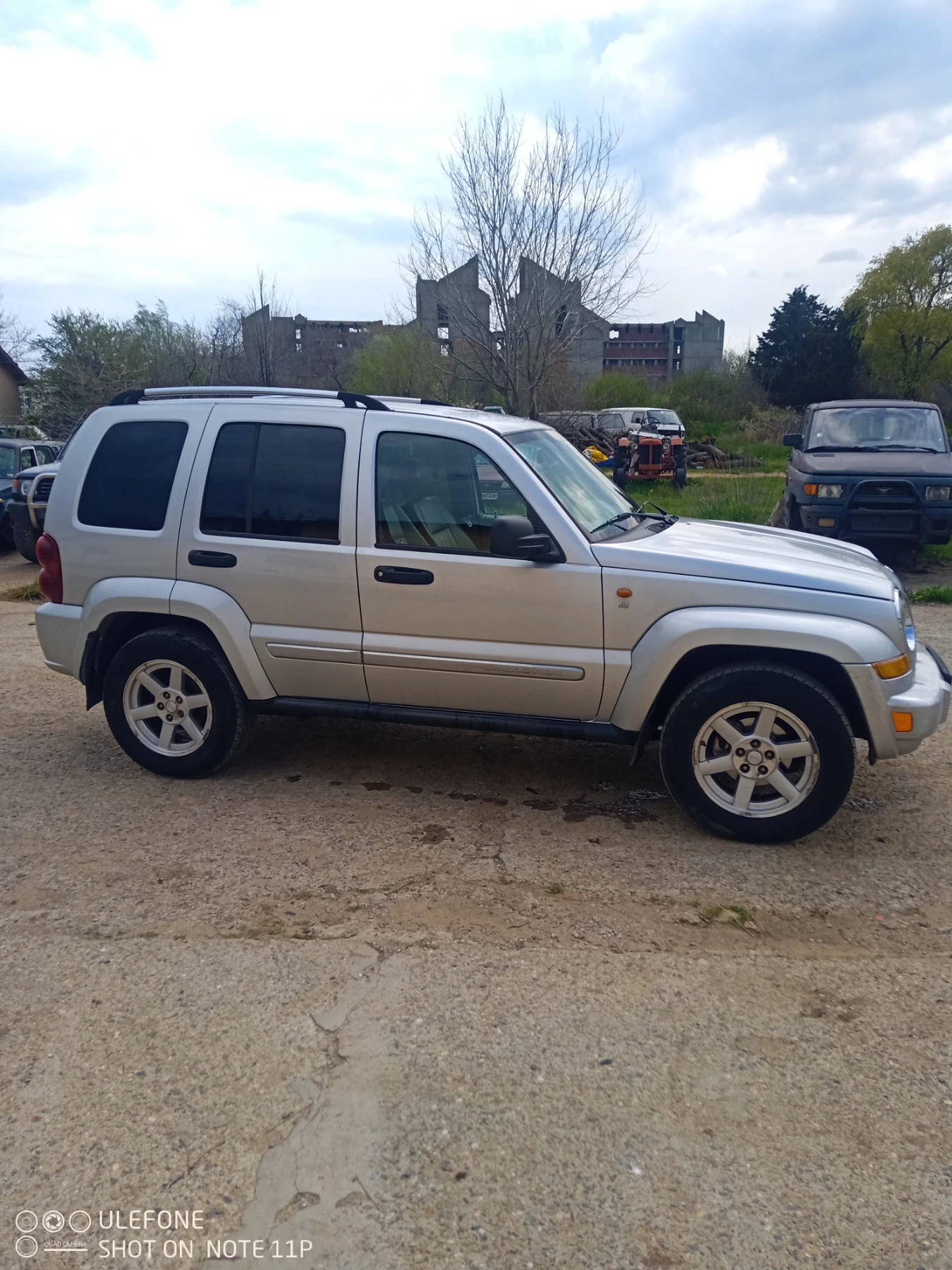 Jeep Cherokee  - изображение 4
