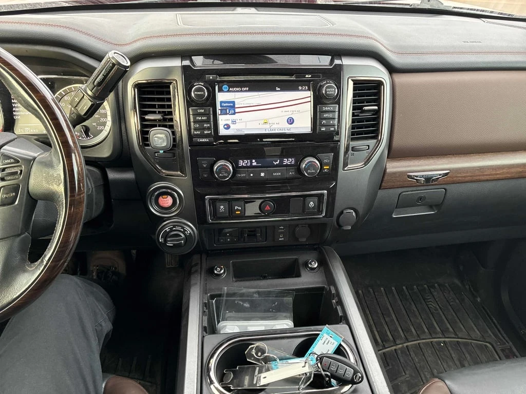 Nissan Titan crew cab * 4WD Diesel * CARFAX *  | Mobile.bg � ����������� 9