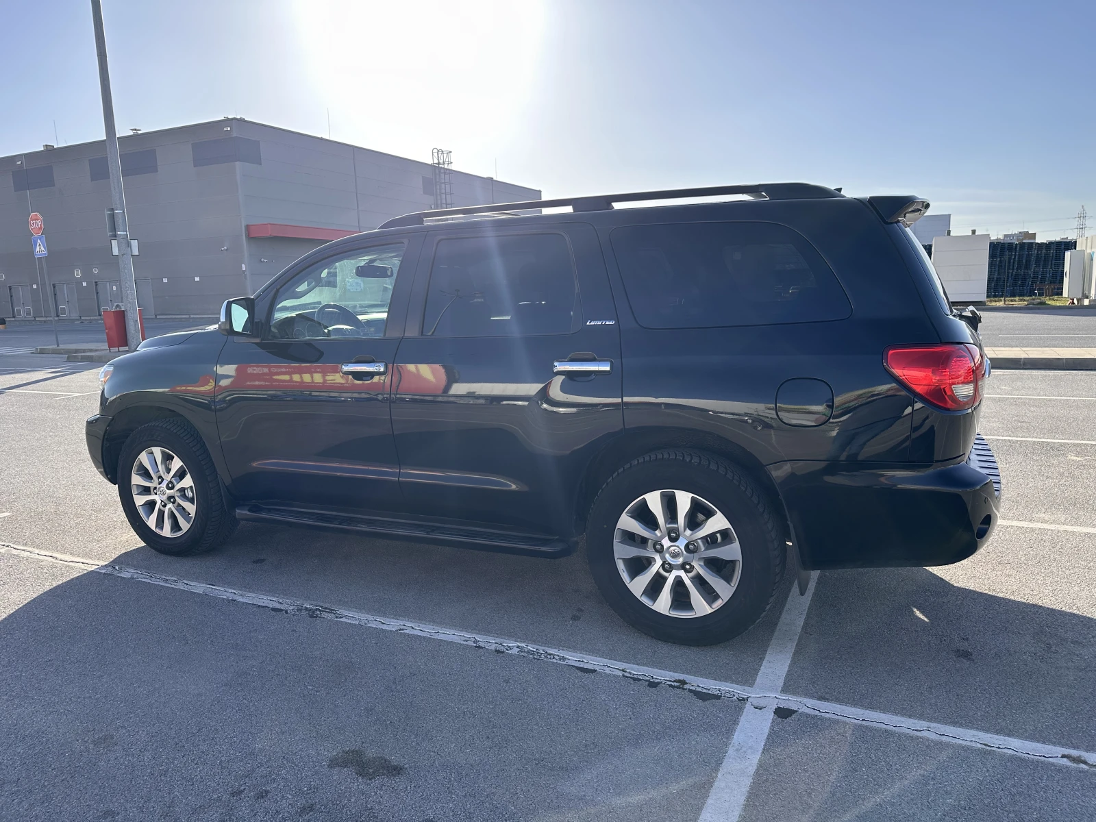 Toyota Sequoia, снимка 4 - Автомобили и джипове - 53840954