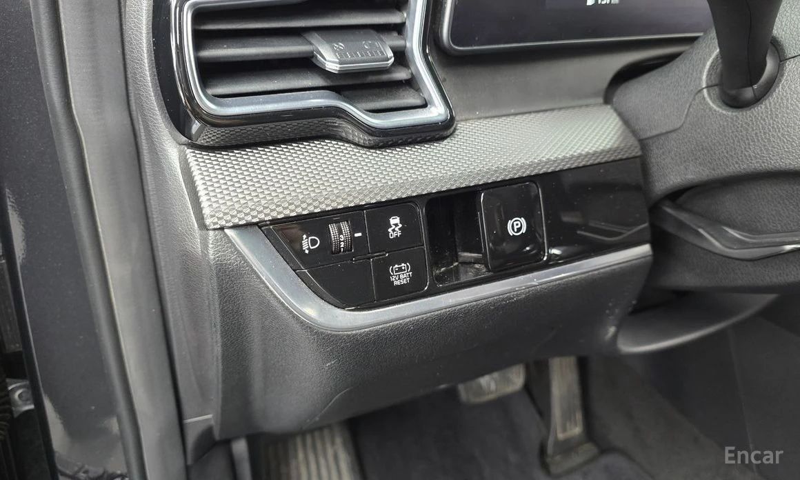 Kia Sportage DIGITAL* ОБДУХВАНЕ* КОЖА* КАМЕРА, снимка 17 - Автомобили и джипове - 53989509