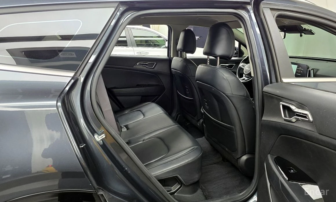 Kia Sportage DIGITAL* ОБДУХВАНЕ* КОЖА* КАМЕРА, снимка 12 - Автомобили и джипове - 53989509