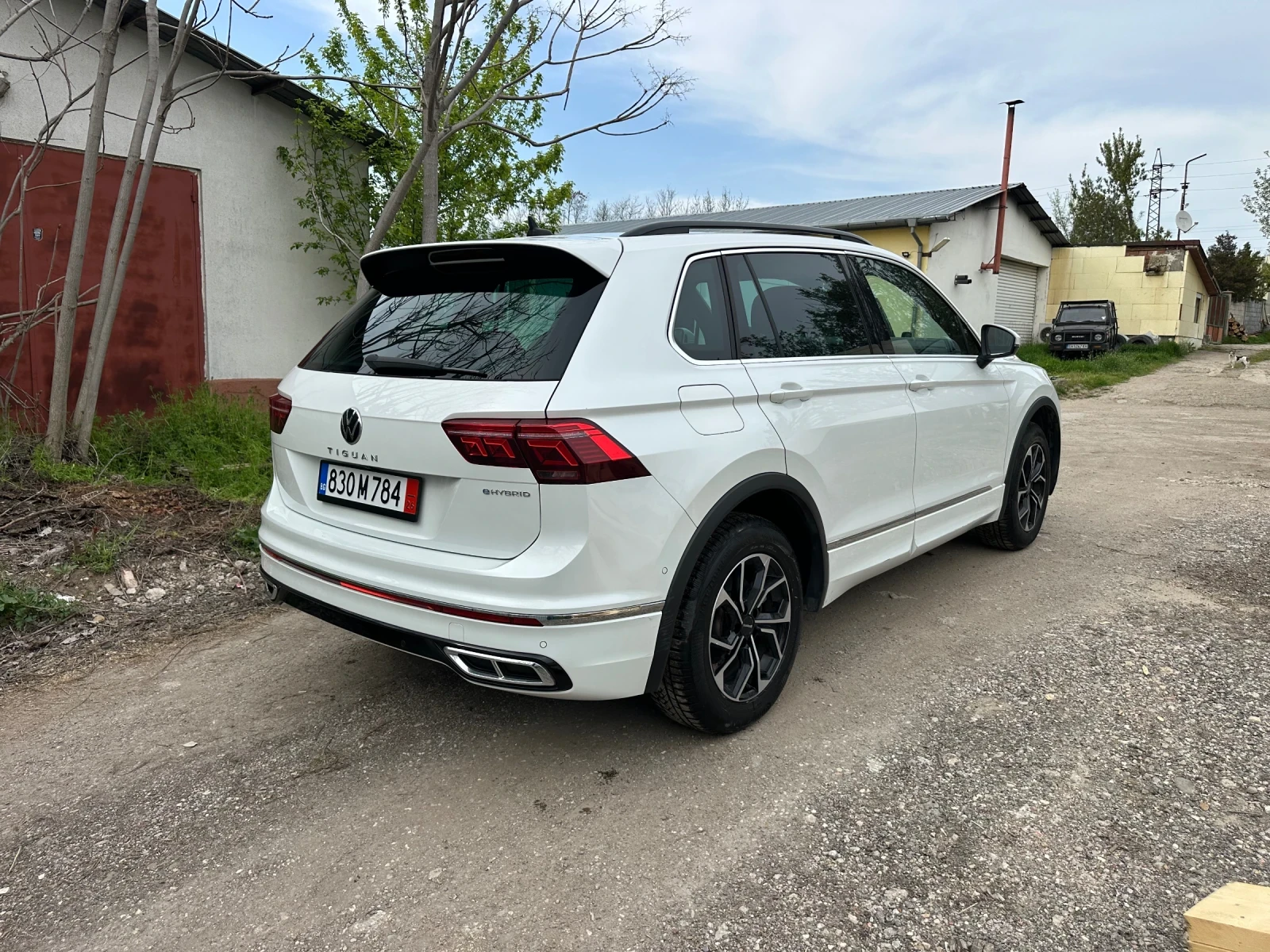 VW Tiguan E HYBRID R LINE, снимка 6 - Автомобили и джипове - 54216842