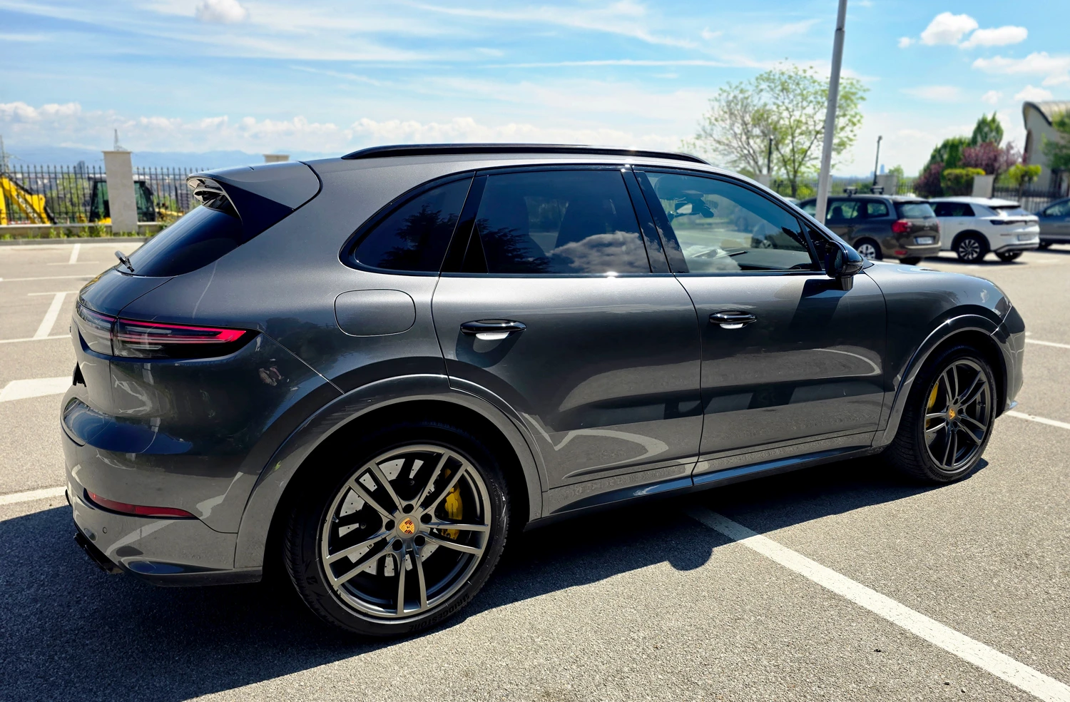 Porsche Cayenne Turbo * Carbon * SportChrono * Лизинг, снимка 3 - Автомобили и джипове - 54492932
