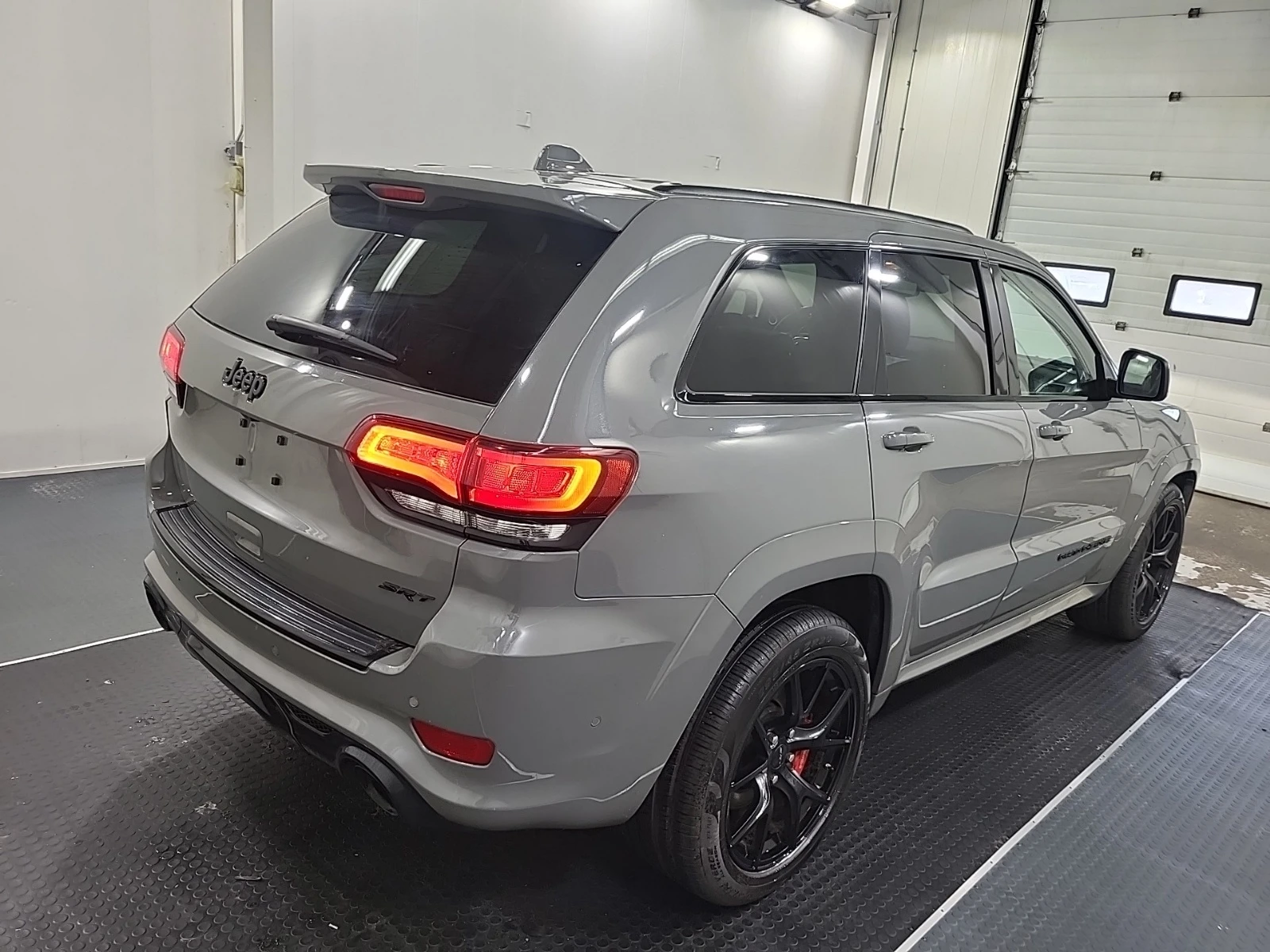 Jeep Grand cherokee SRT * * CARFAX * * ���� ������ * *  | Mobile.bg � ����������� 3