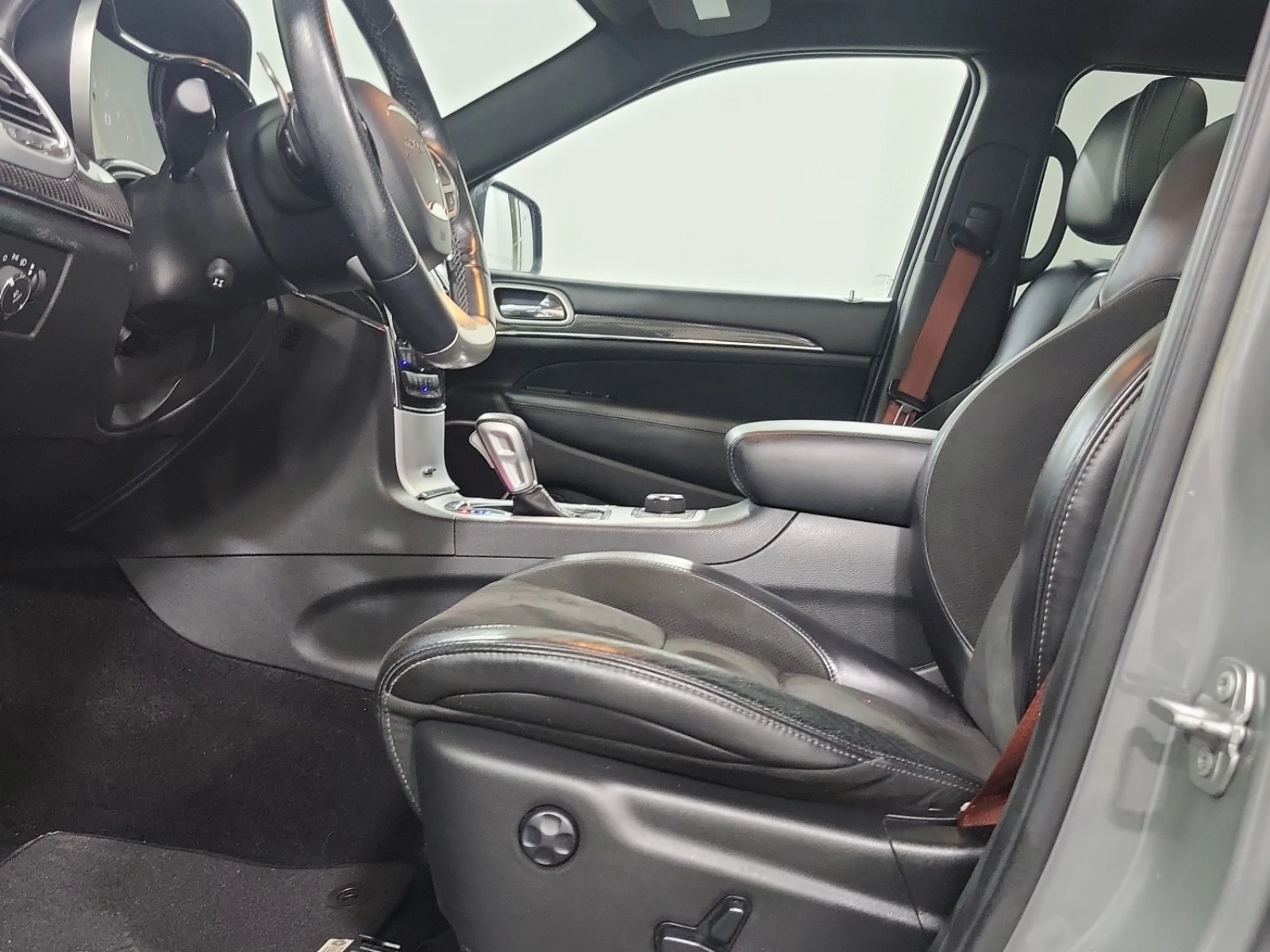 Jeep Grand cherokee SRT * * CARFAX * * ���� ������ * *  | Mobile.bg � ����������� 5
