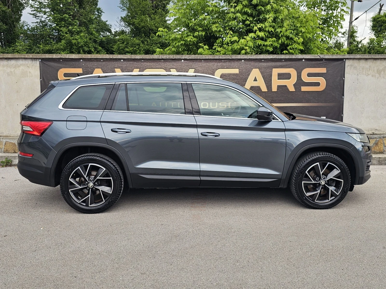 Skoda Kodiaq 2.0 TDI /190к /4x4 /SWITZERLAND /7места/360 /DISTR, снимка 8 - Автомобили и джипове - 54784078