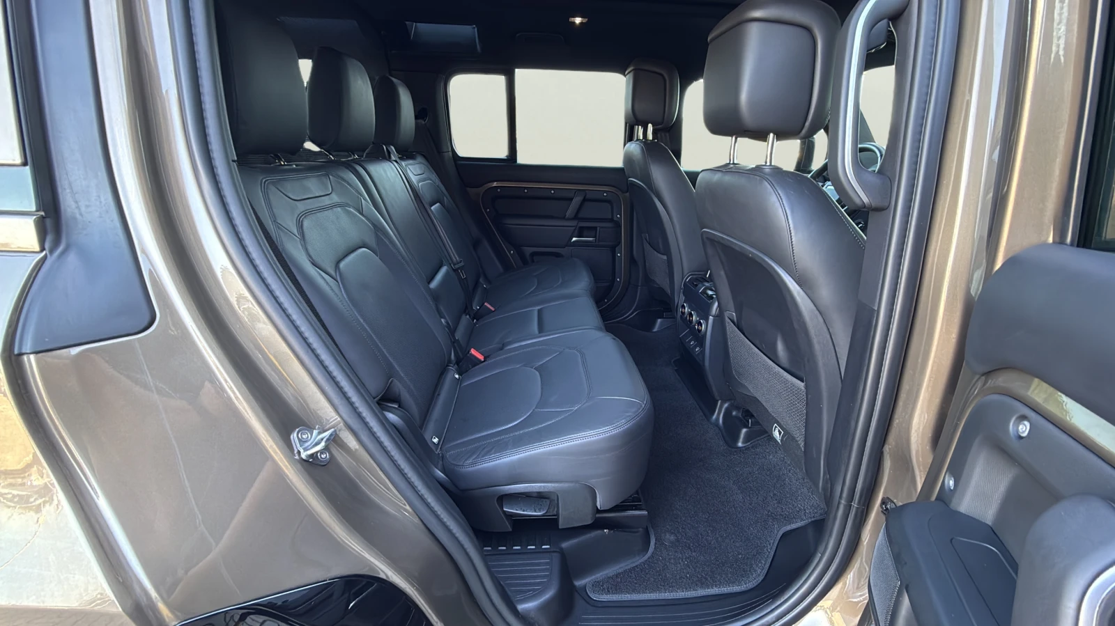 Land Rover Defender 3.0D I6, снимка 13 - Автомобили и джипове - 55016832