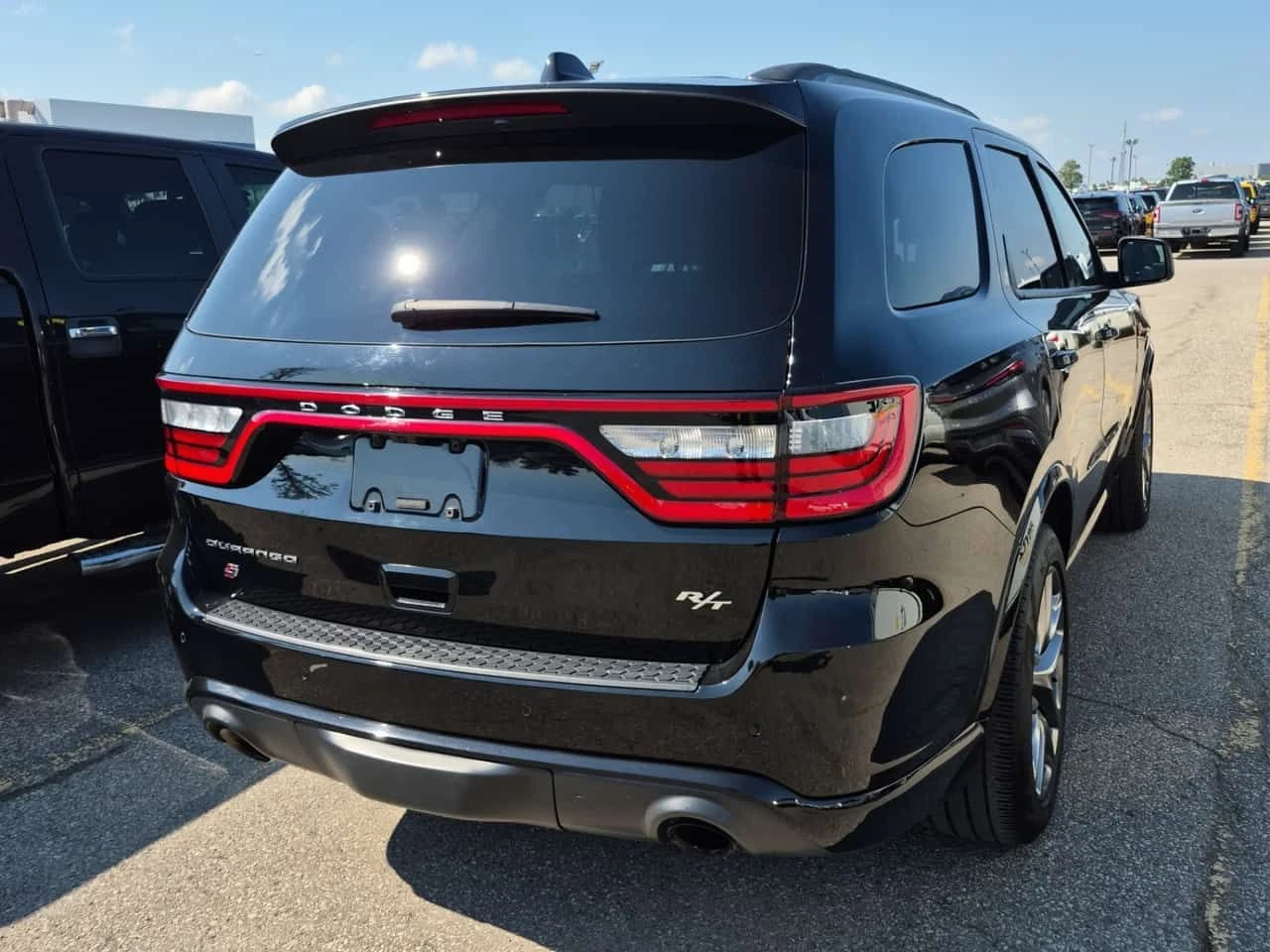 Dodge Durango  R/T PLUS | CARFAX | ЦЕНА ДО БЪЛГАРИЯ , снимка 3 - Автомобили и джипове - 55281328